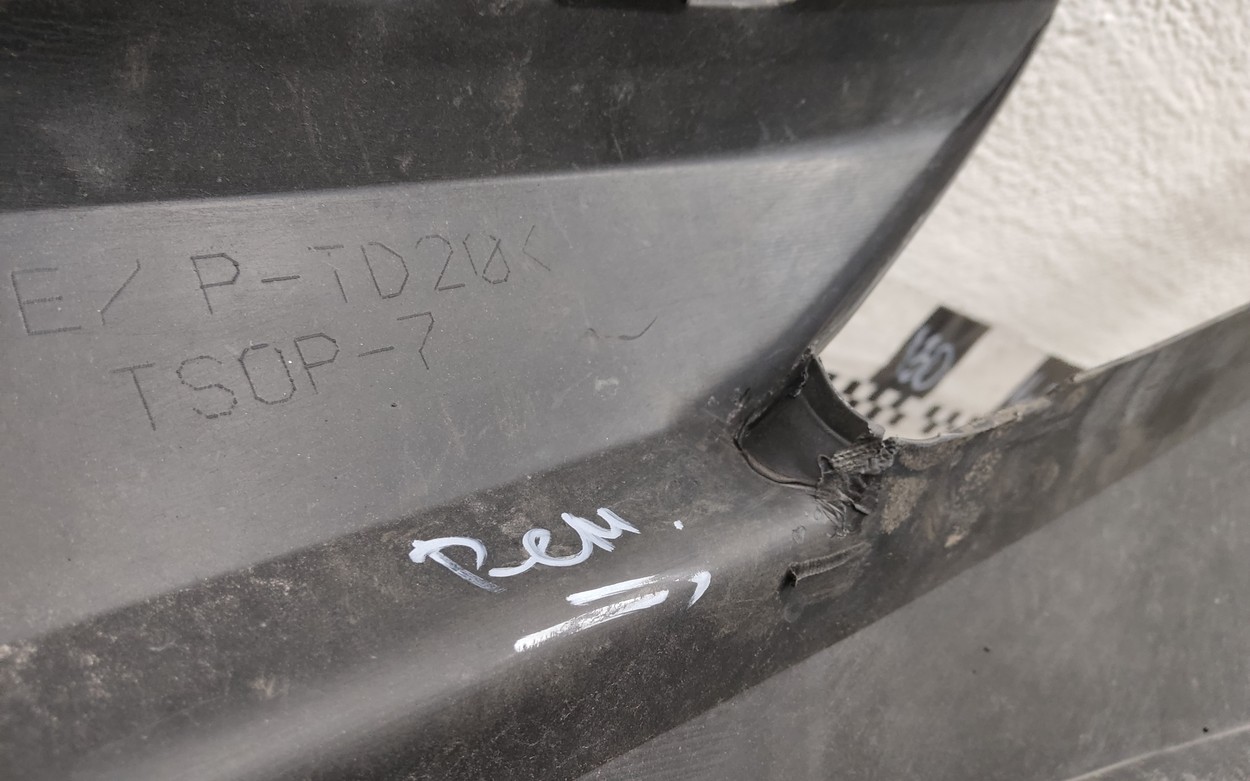 Бампер передний Toyota Camry V70