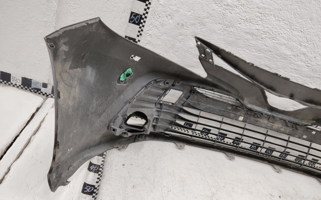 Бампер передний Toyota Camry V70