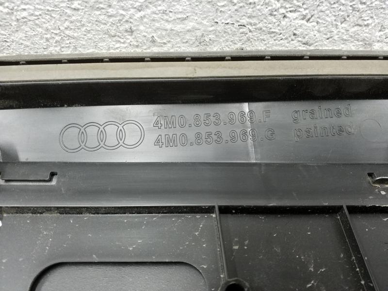 Накладка двери задней левой Audi Q7 2