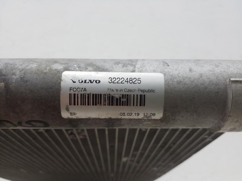 Радиатор кондиционера Volvo XC90 2