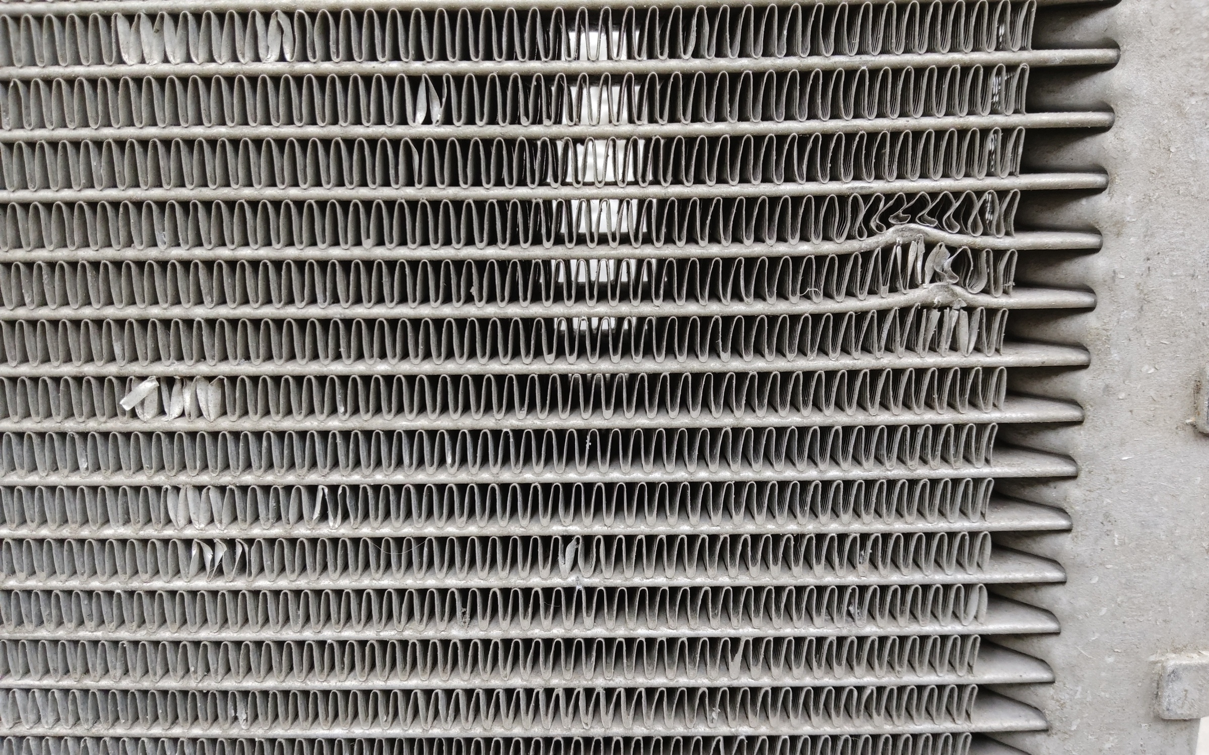 Радиатор охлаждения двигателя дополнительный Land Rover Range Rover Evoque 2