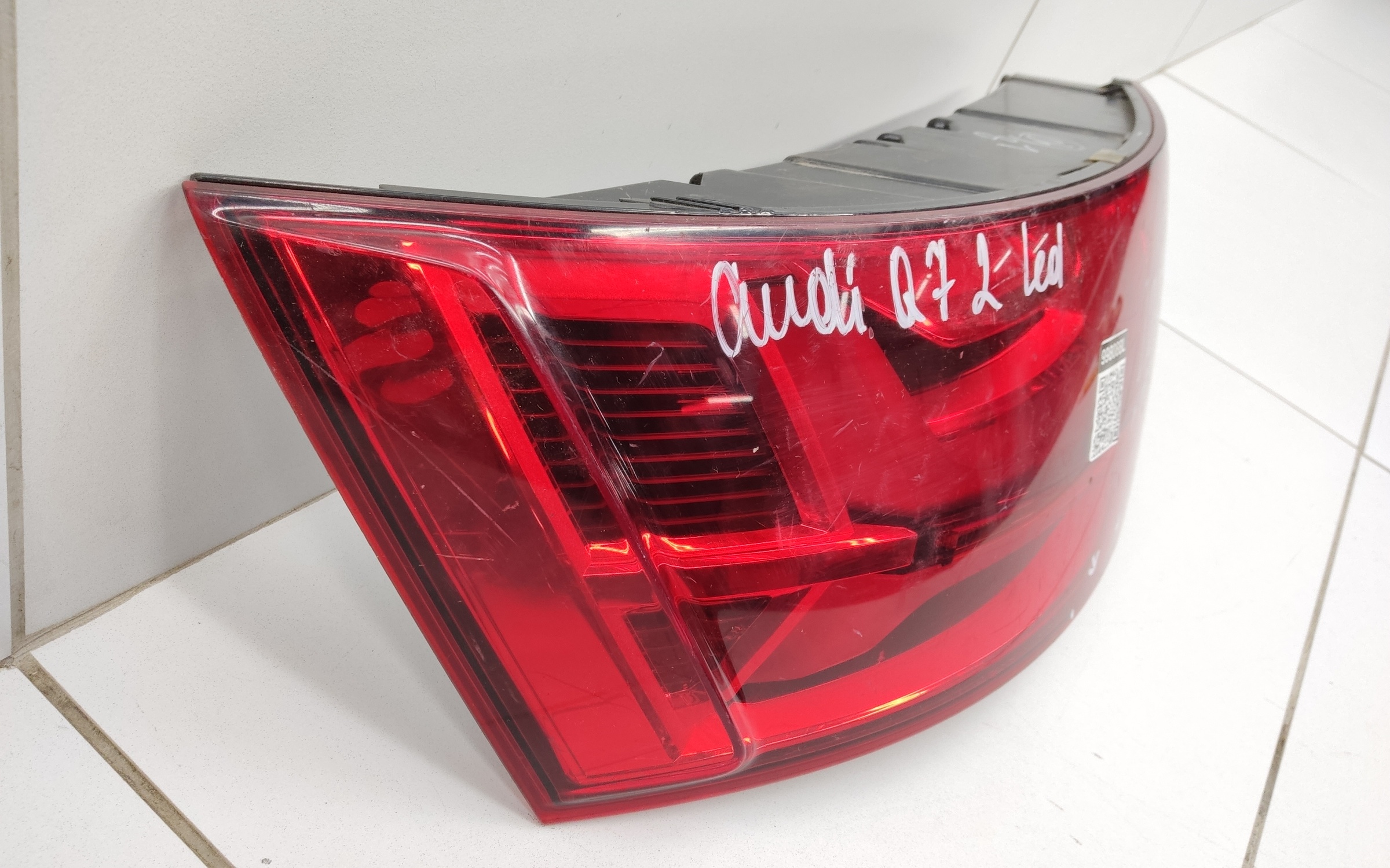 Фонарь задний левый Audi Q7 2 LED
