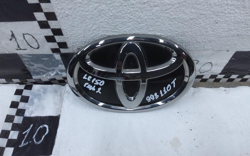 Эмблема крышки багажника Toyota Land Cruiser Prado 150 Restail 2