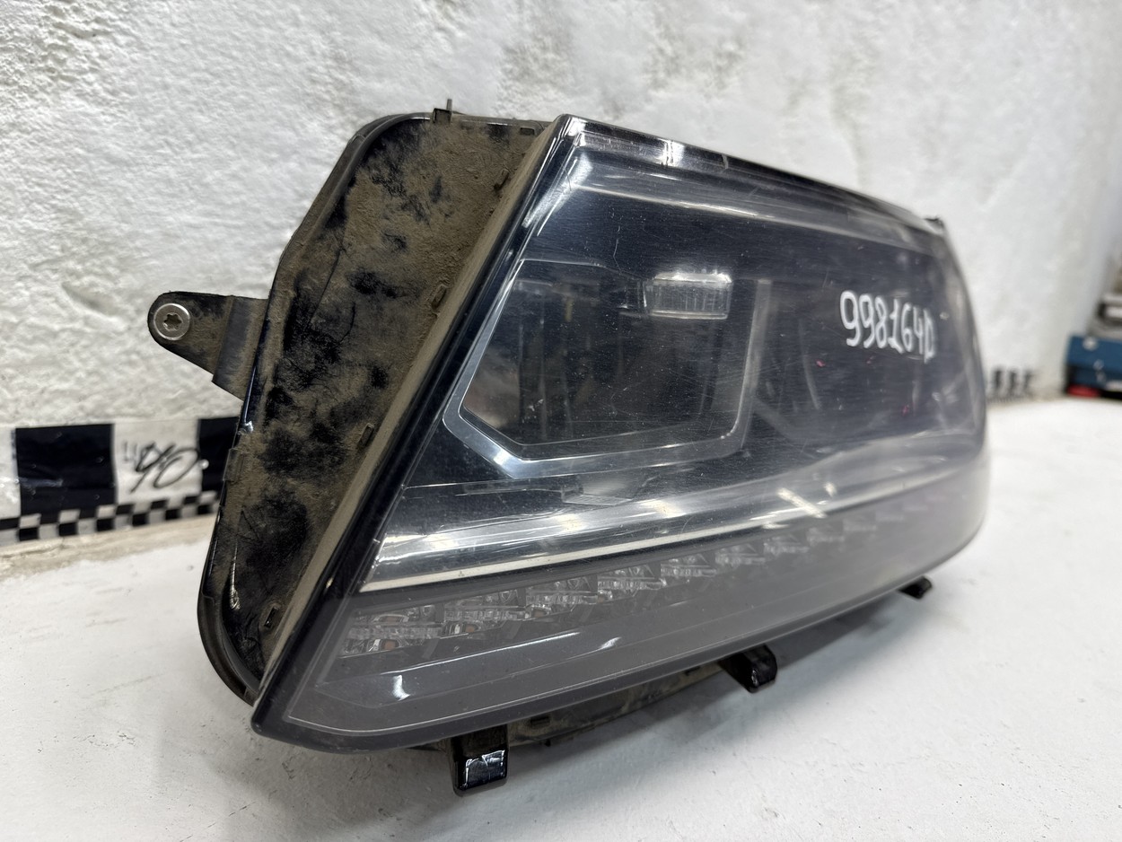 Фара передняя левая Volkswagen Tiguan 2 LED ДХО