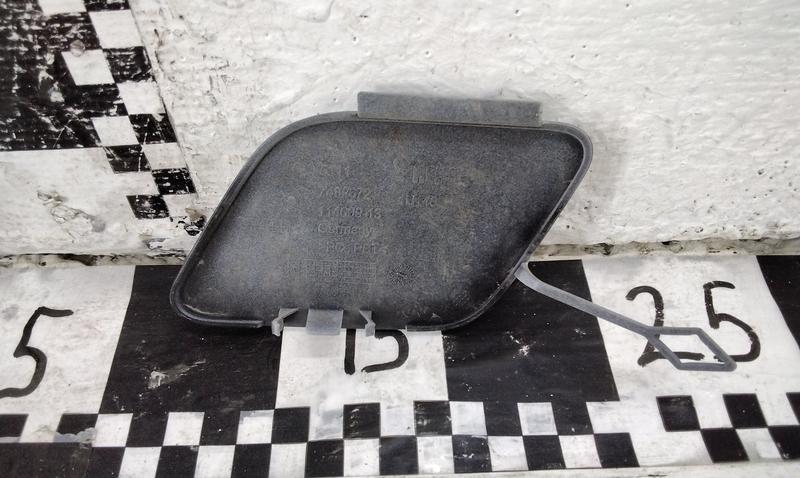 Заглушка буксировочного крюка переднего бампера BMW X2 F39