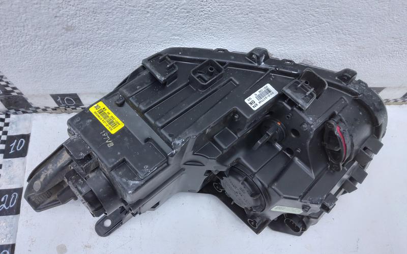 Фара передняя правая Hyundai H1 Starex 2 Restail 2