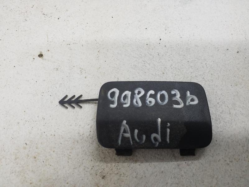 Заглушка буксировочного крюка заднего бампера правая Audi Q3 8U Restail