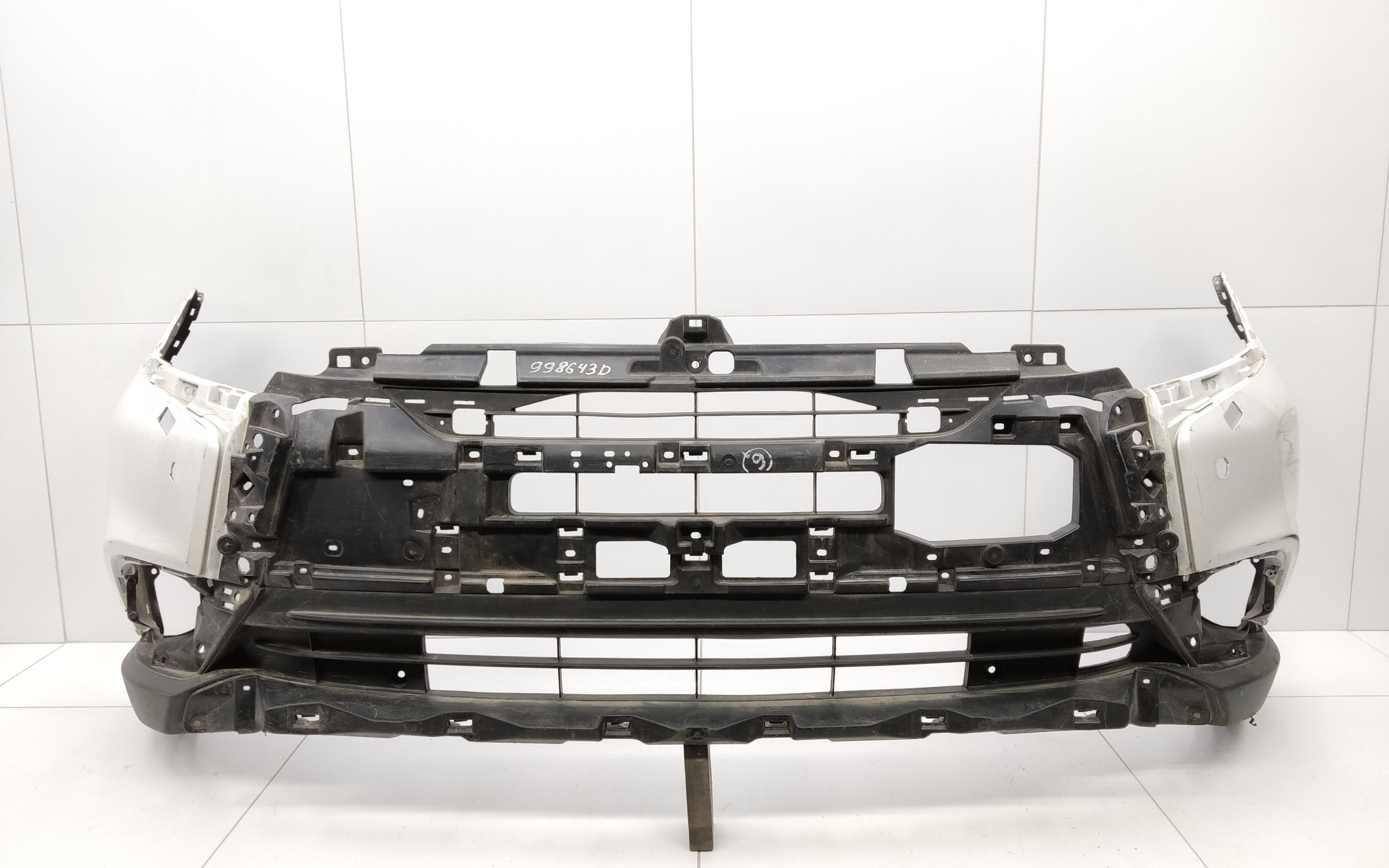 Бампер передний Mitsubishi Outlander 3 Restail 2