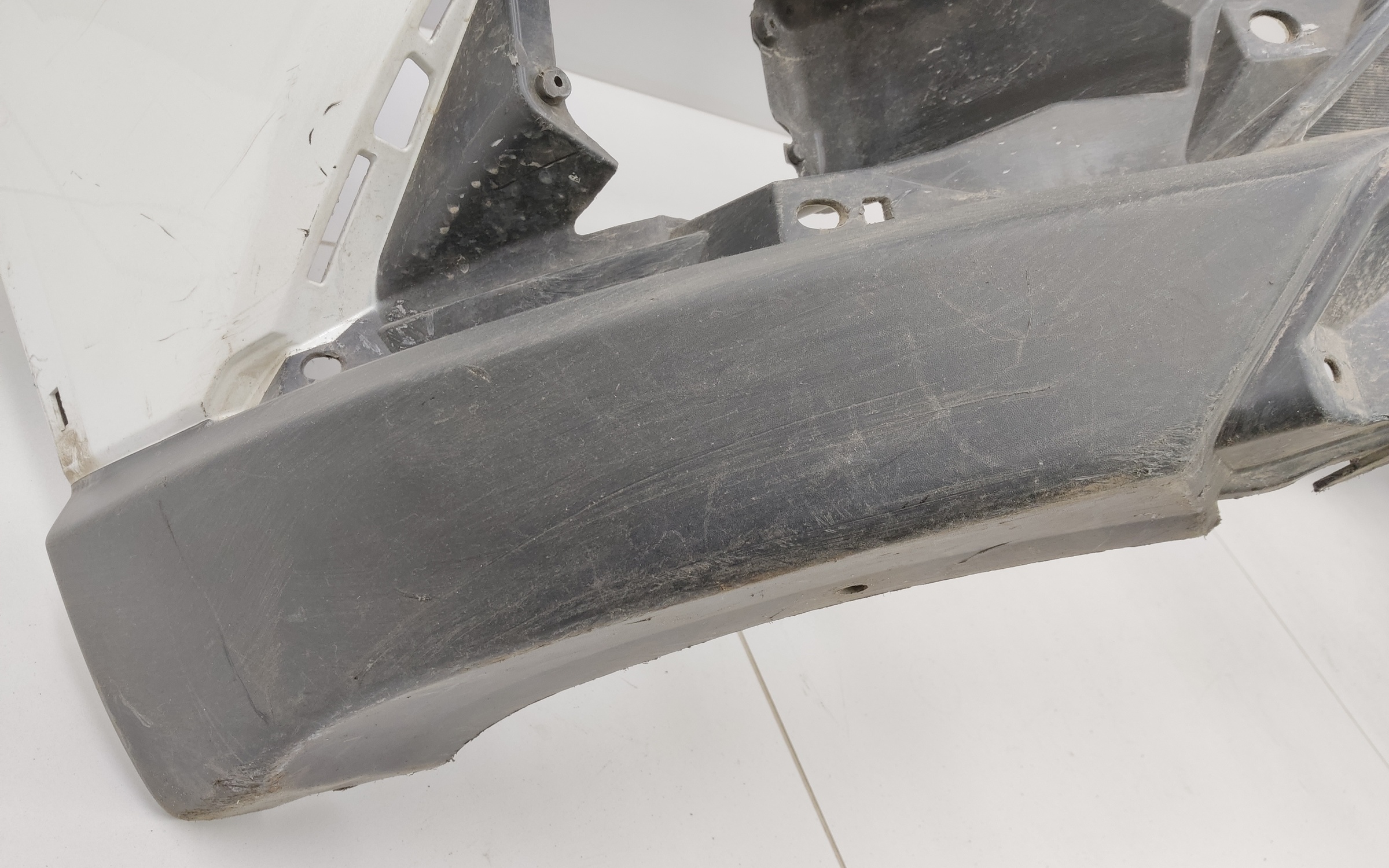 Бампер передний Mitsubishi Outlander 3 Restail 2