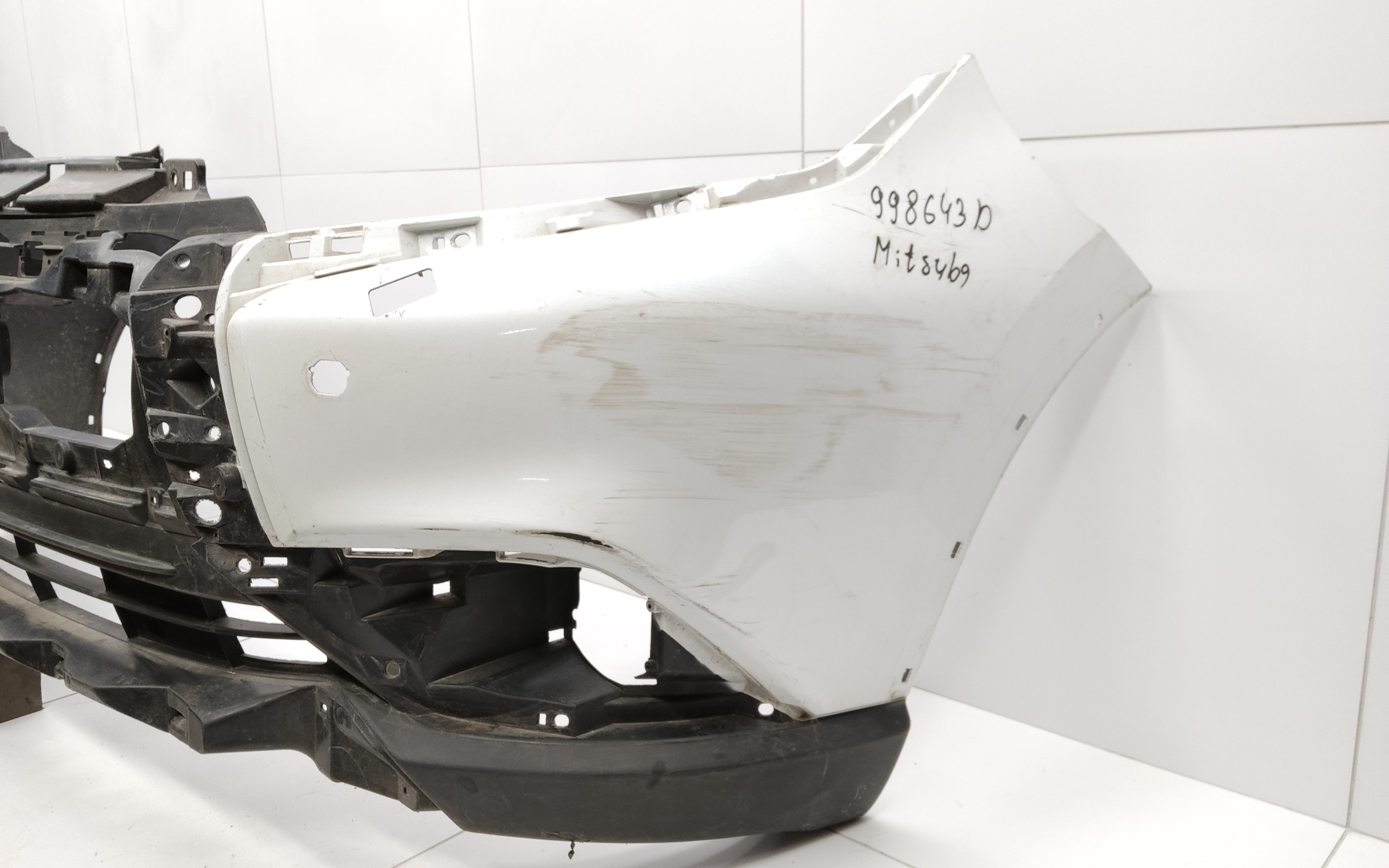 Бампер передний Mitsubishi Outlander 3 Restail 2