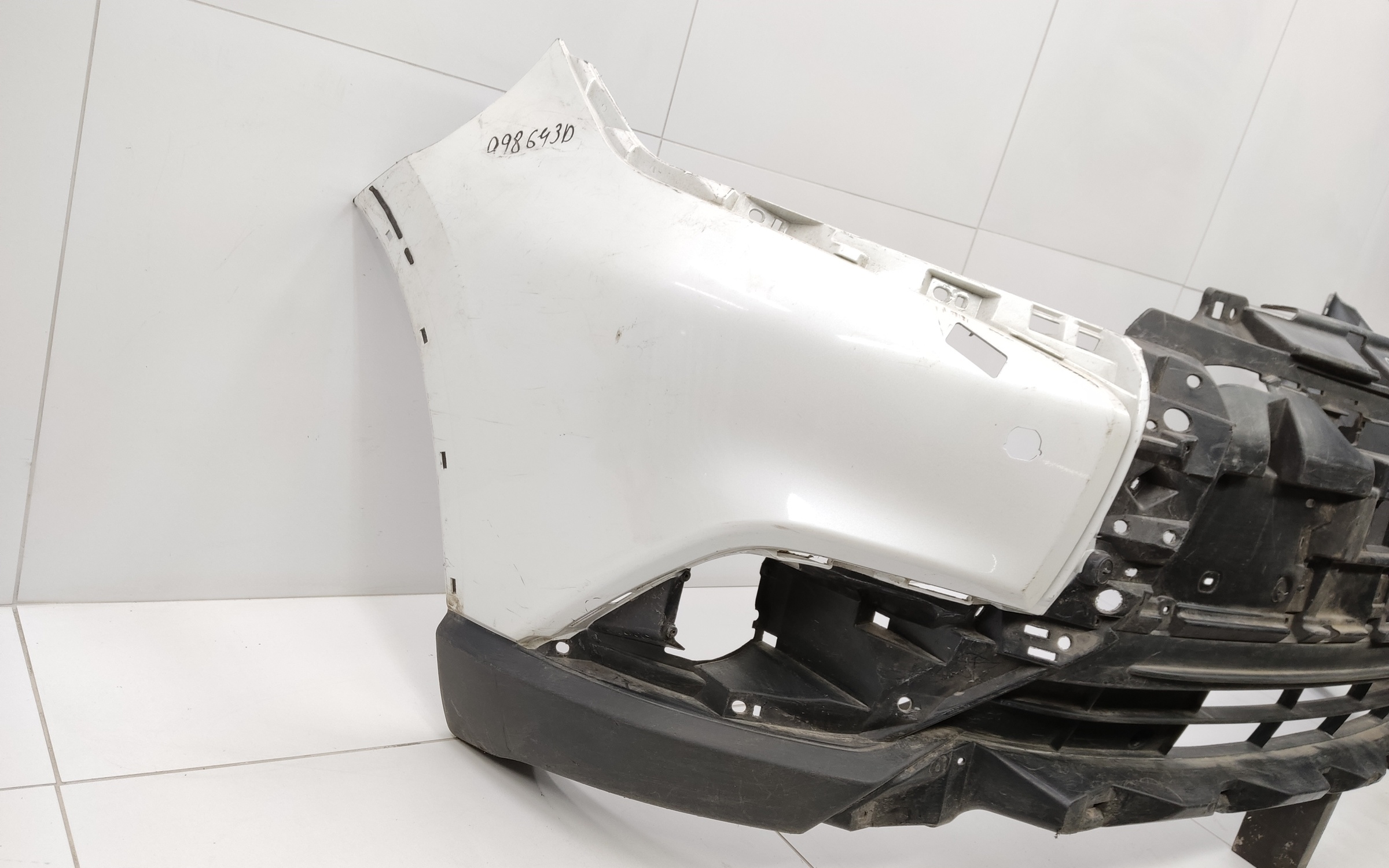 Бампер передний Mitsubishi Outlander 3 Restail 2