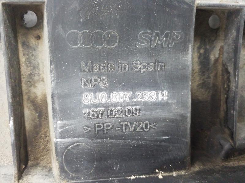 Пыльник переднего бампера Audi Q3 8U Restail