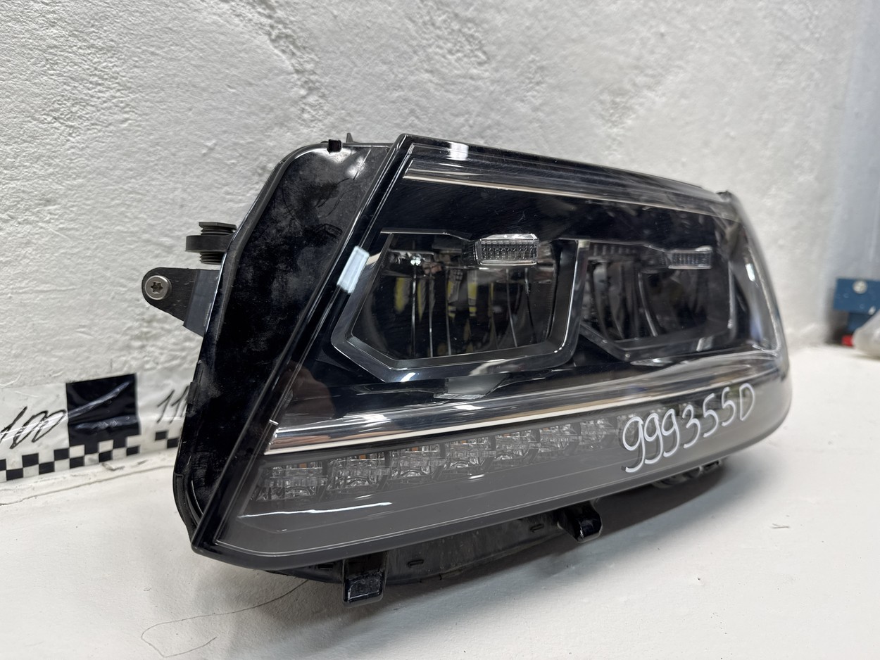 Фара передняя левая Volkswagen Tiguan 2 LED