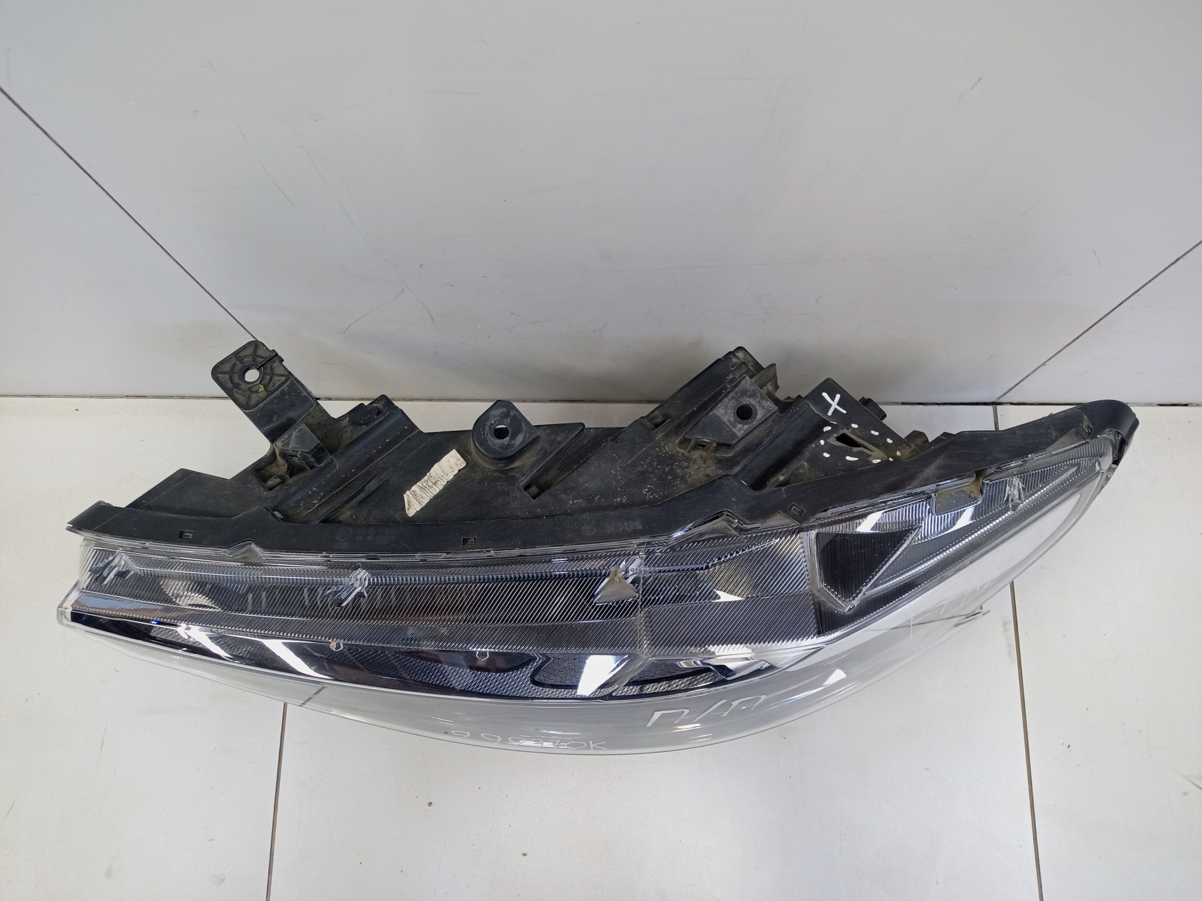 Фара передняя левая Haval F7 LED