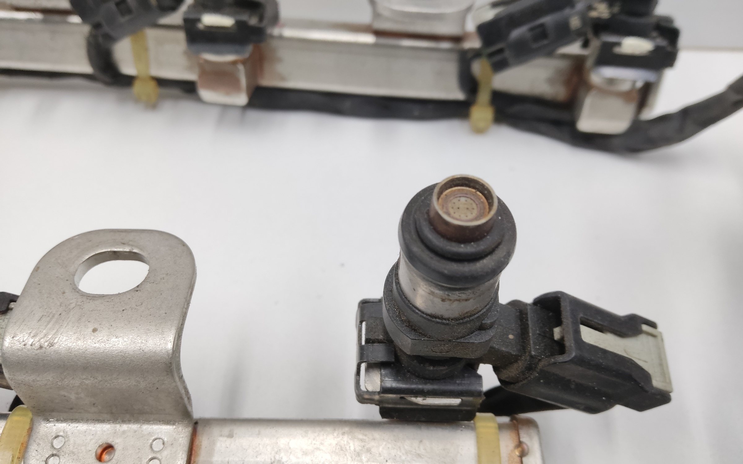 Топливная рампа Hyundai Santa Fe 4 G6DU 3.5L