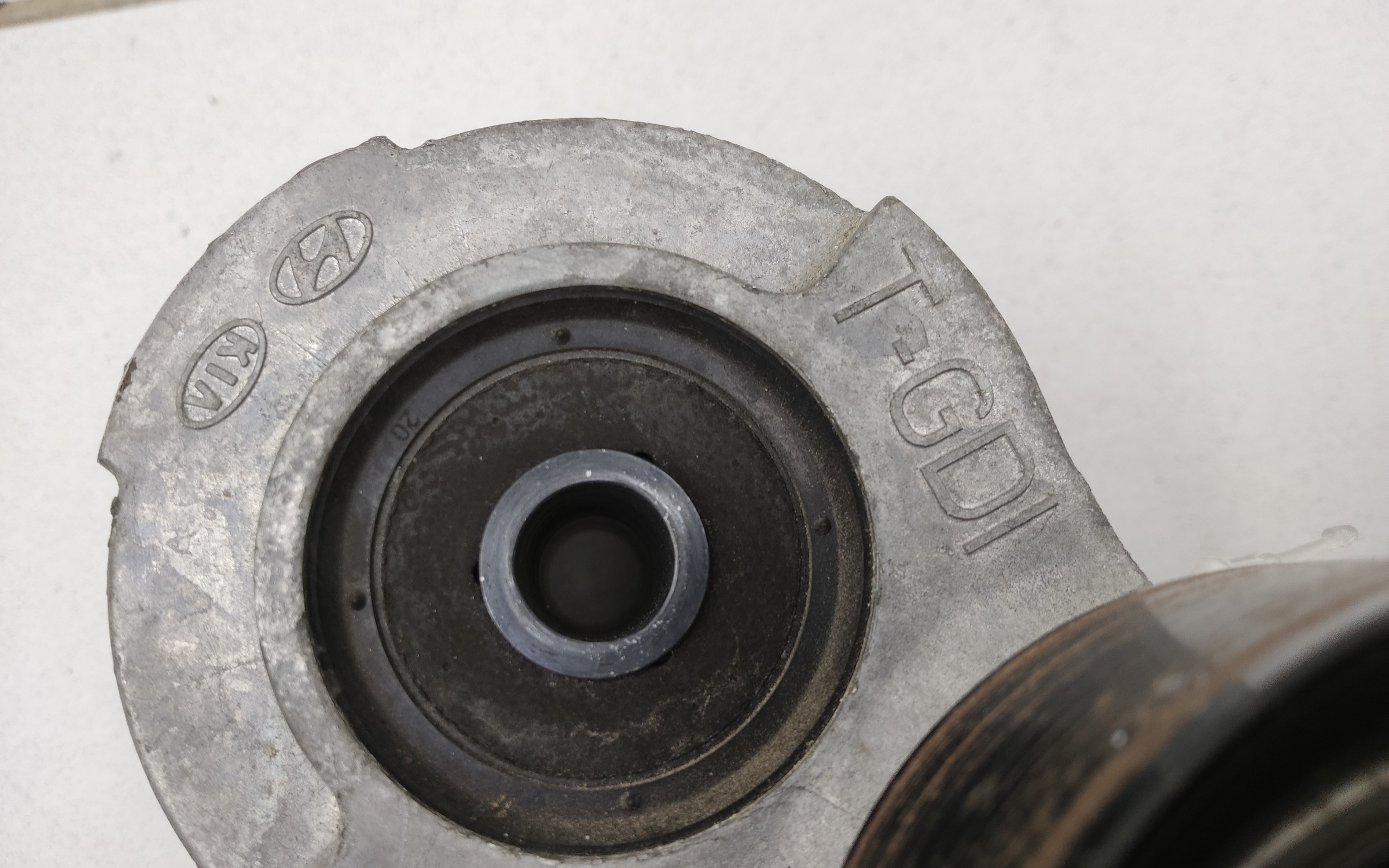 Ролик натяжной приводного ремня Hyundai Santa Fe 4 G4KP