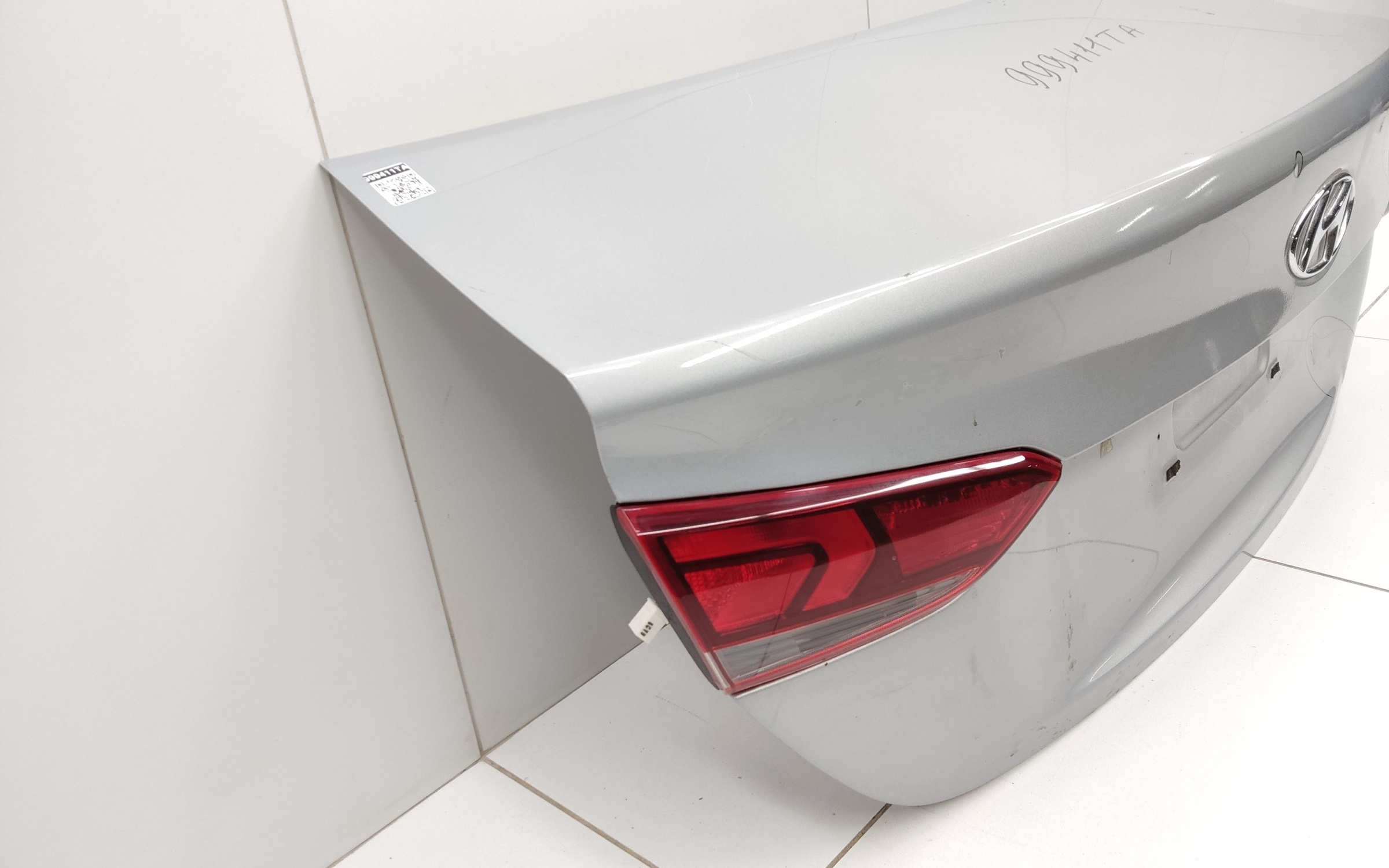 Крышка багажника Hyundai Solaris 2 Sedan