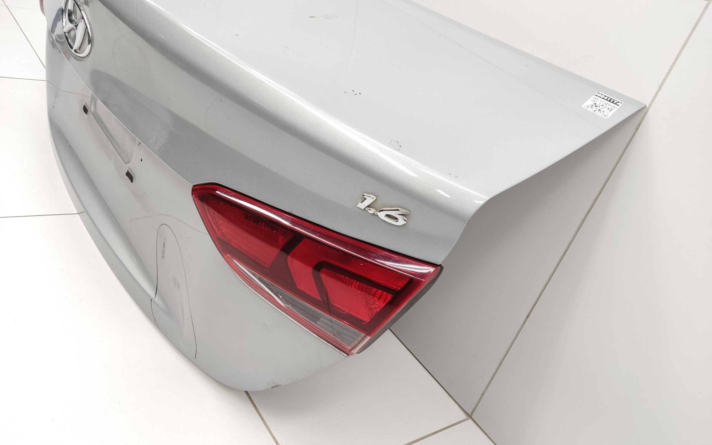 Крышка багажника Hyundai Solaris 2 Sedan