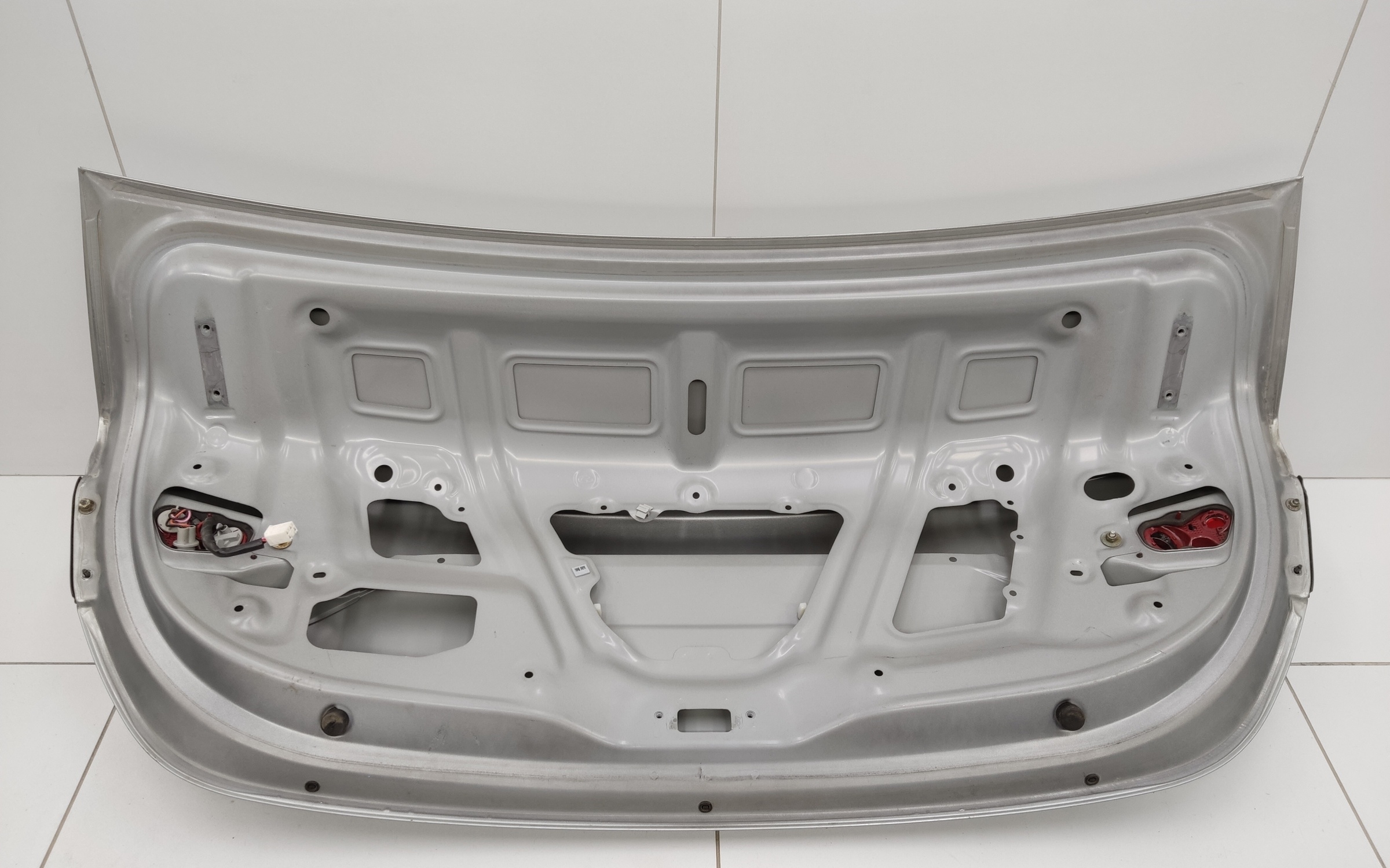 Крышка багажника Hyundai Solaris 2 Sedan