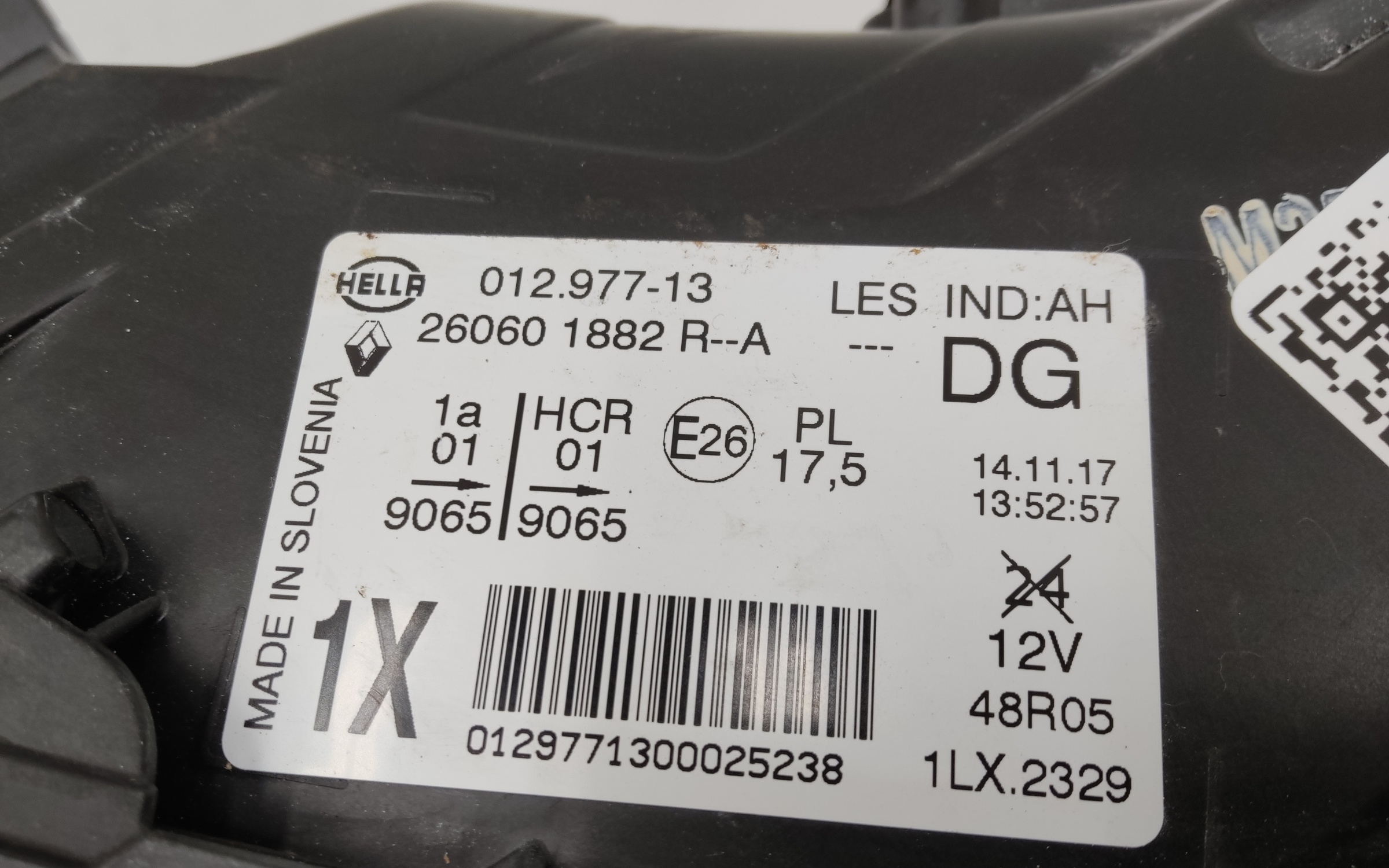 Фара передняя левая Renault Kaptur LED