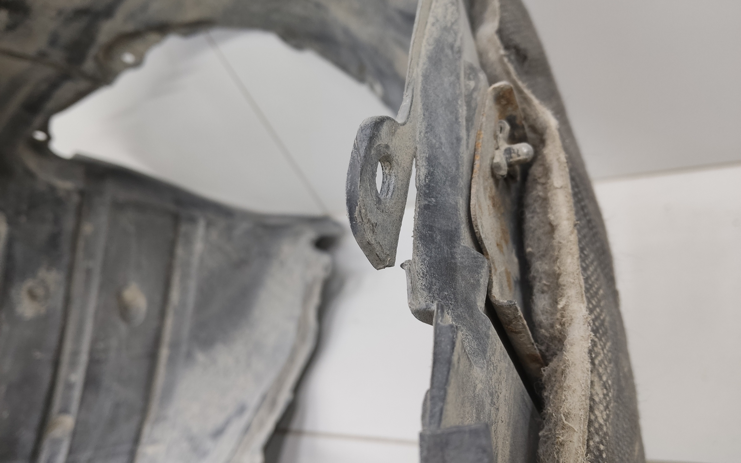 Подкрылок передний правый Nissan Pathfinder 4 R52