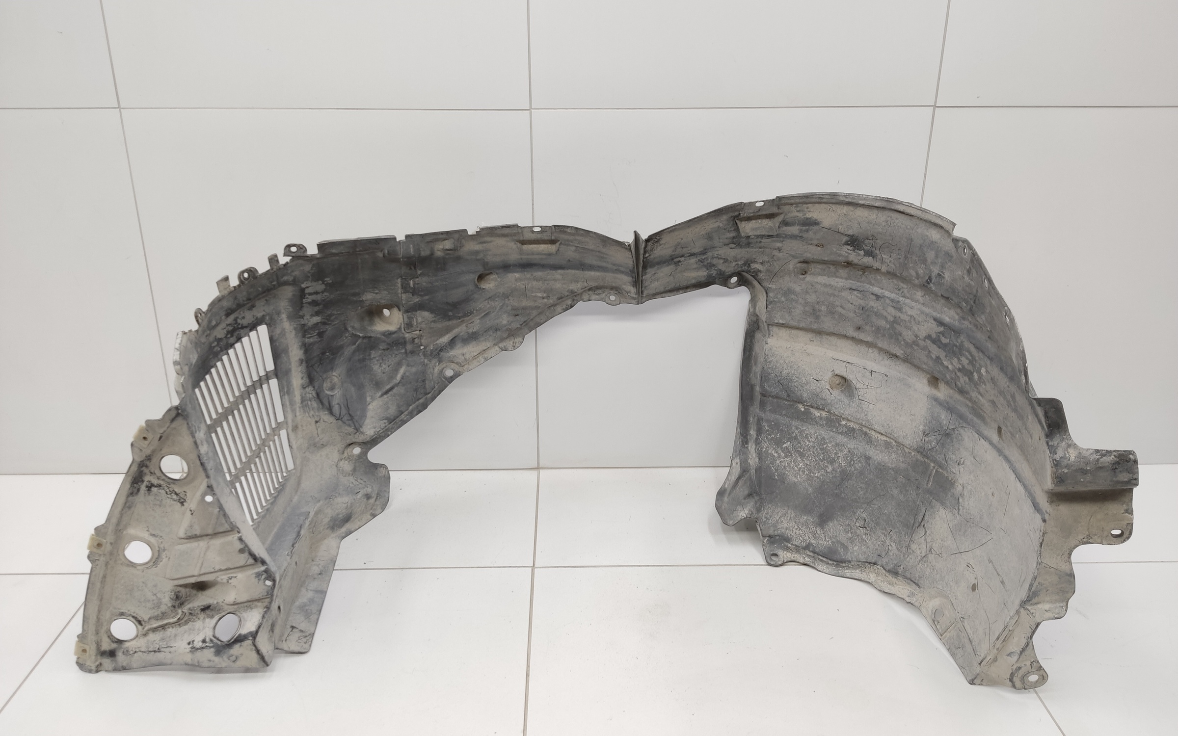 Подкрылок передний левый Nissan Pathfinder 4 R52