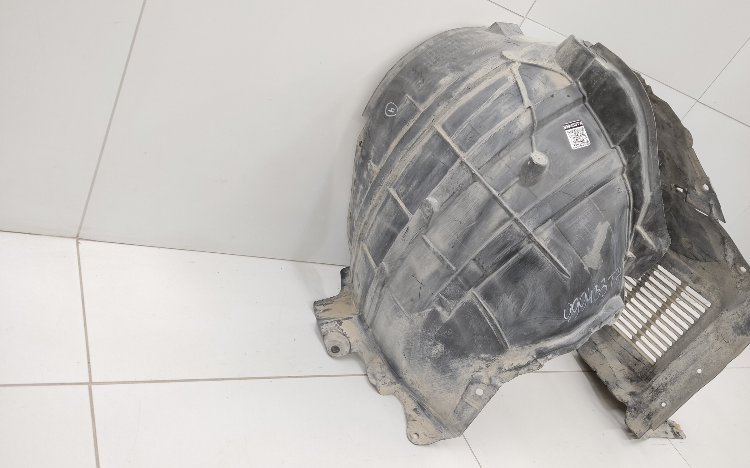 Подкрылок передний левый Nissan Pathfinder 4 R52