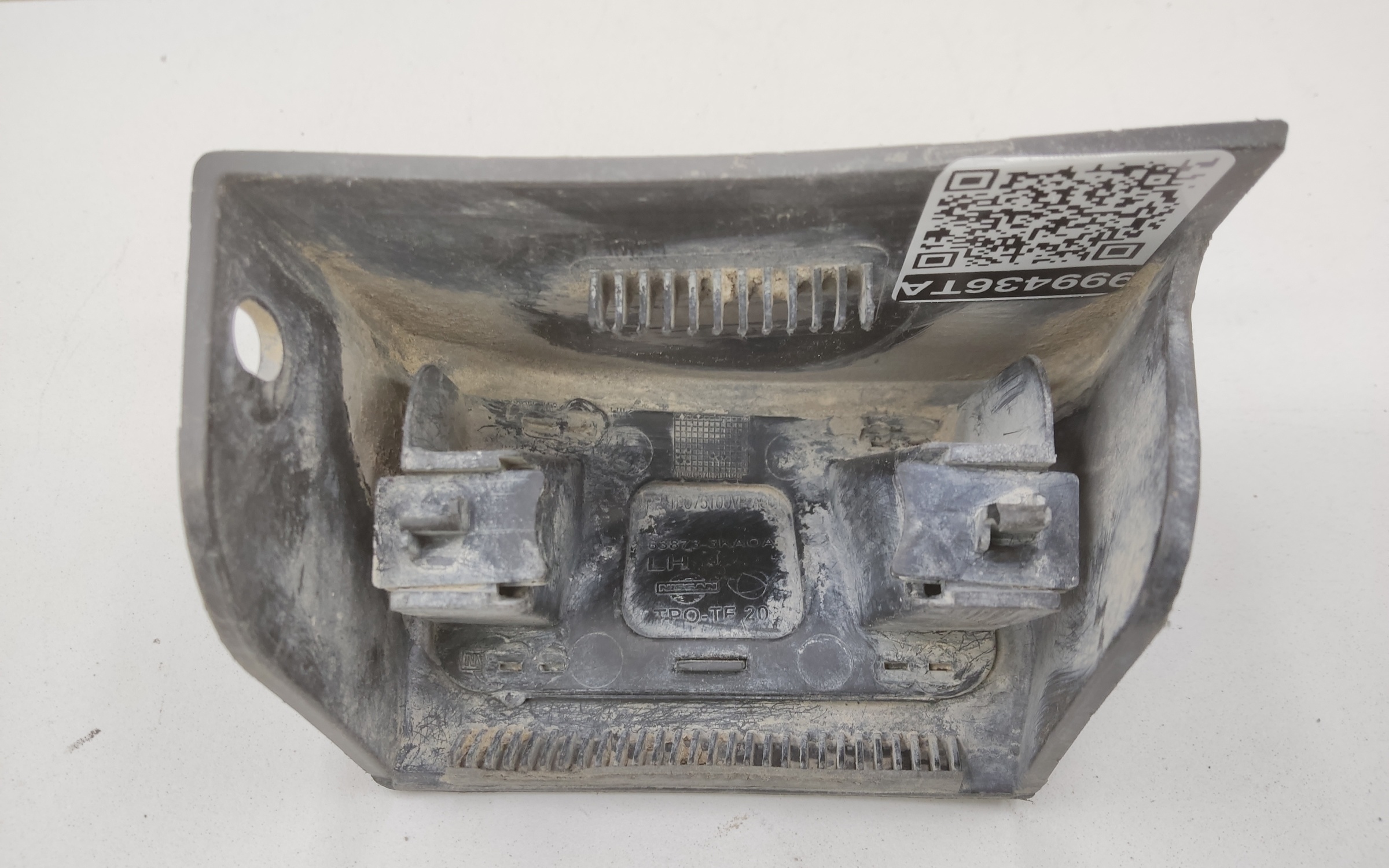 Накладка крыла переднего левого нижняя Nissan Pathfinder 4 R52