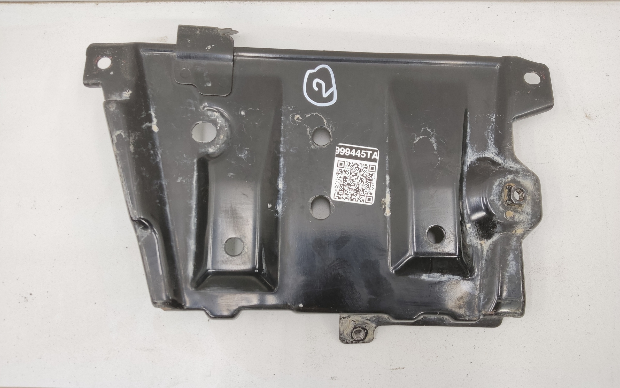 Кронштейн крепления аккумулятора Nissan Pathfinder 4 R52