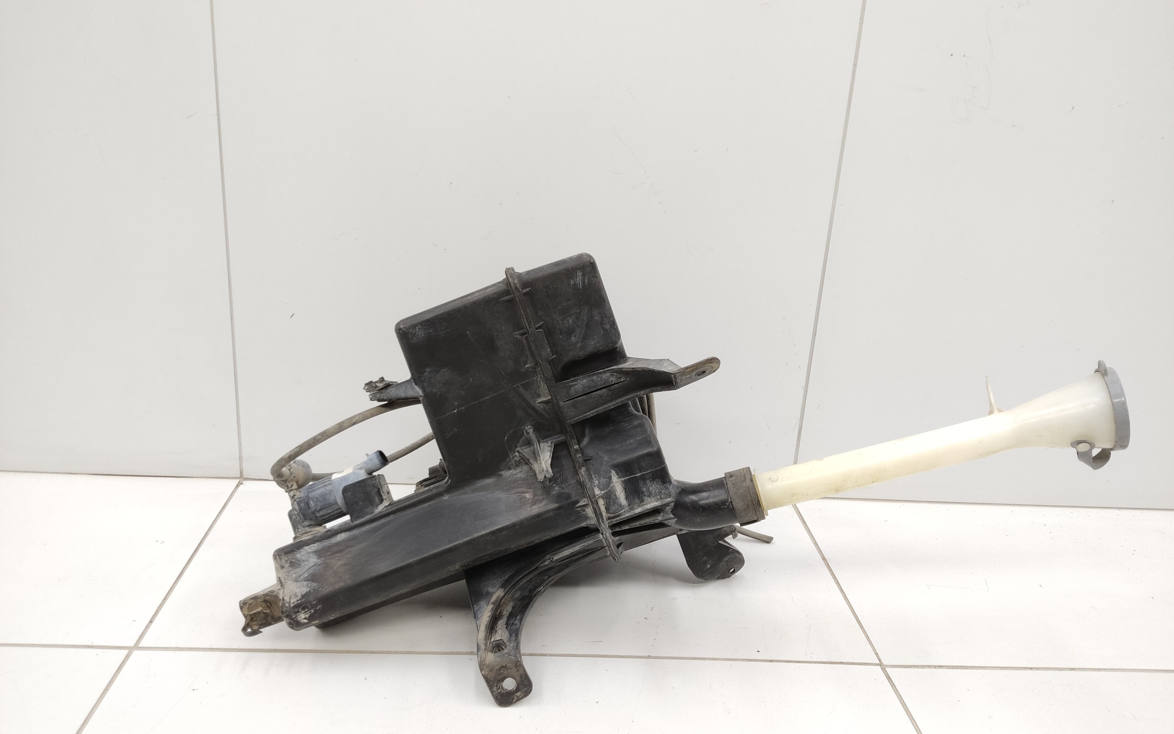 Бачок омывателя Nissan Pathfinder 4 R52