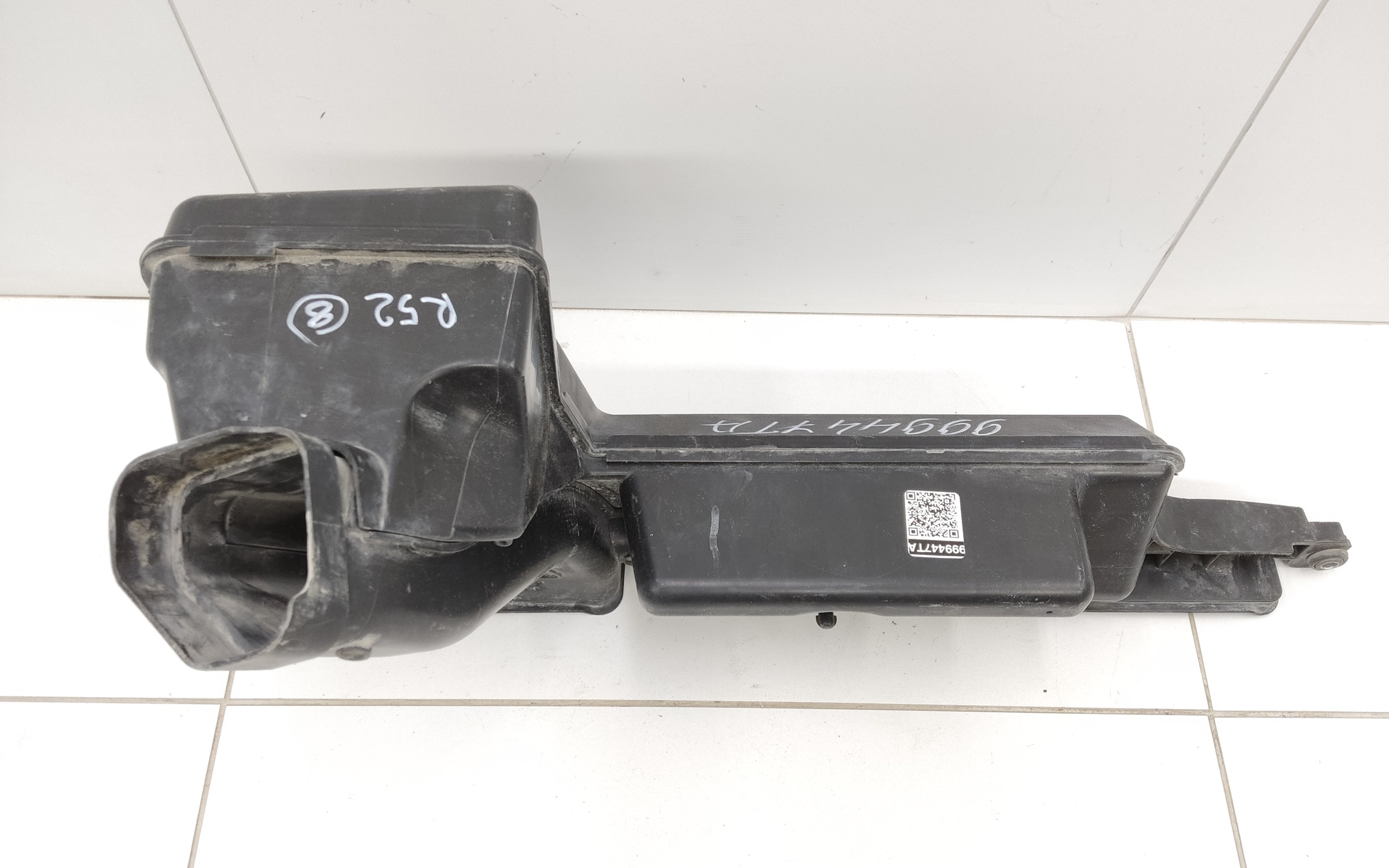 Воздухозаборник воздушного фильтра Nissan Pathfinder 4 R52