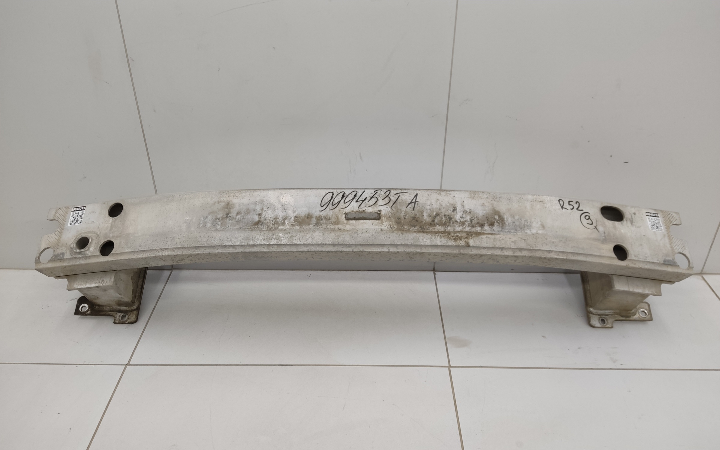 Усилитель переднего бампера Nissan Pathfinder 4 R52