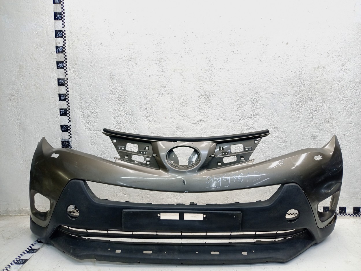 Бампер передний Toyota RAV4 CA40 под омыватели