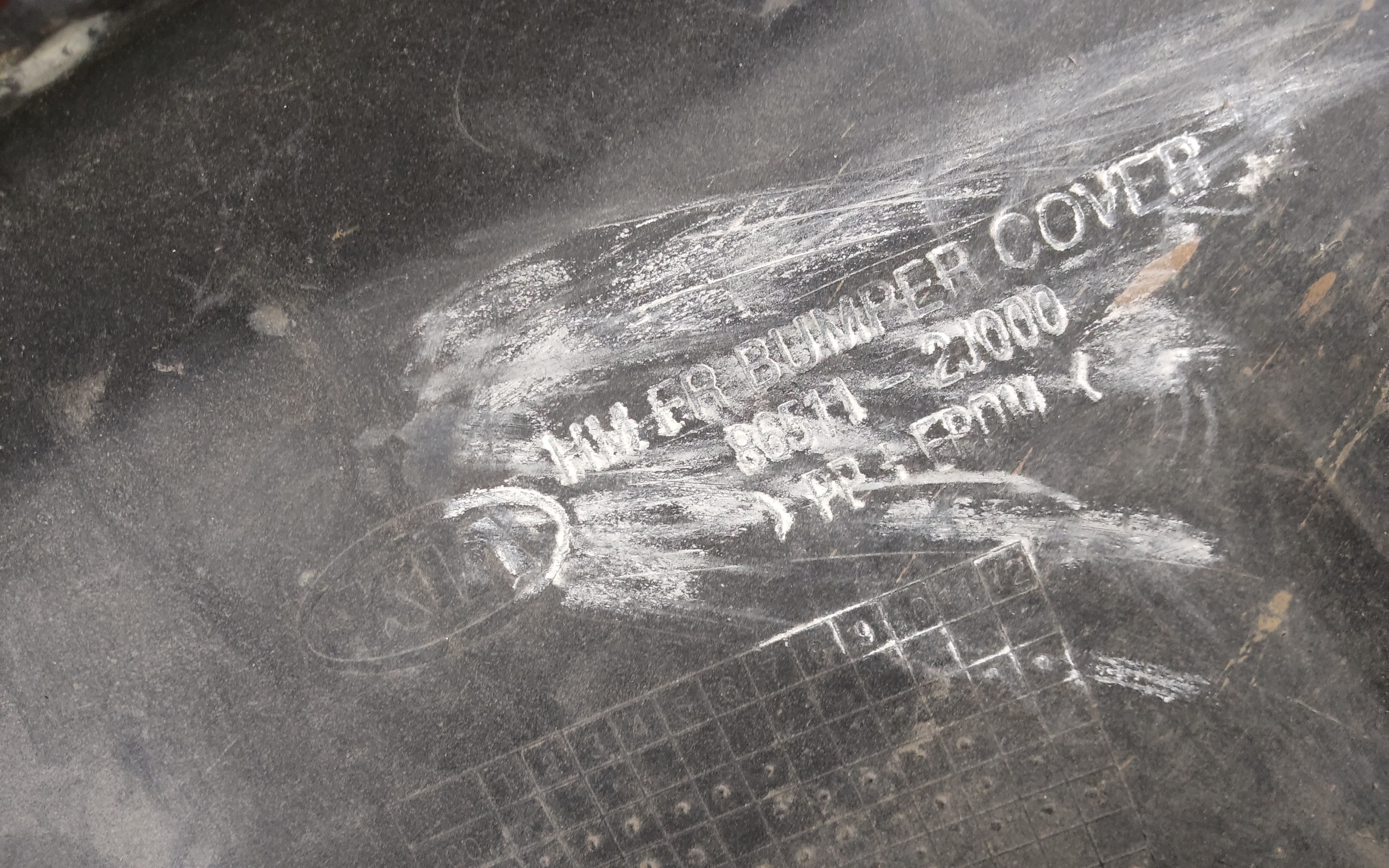 Бампер передний  Kia Mohave 1