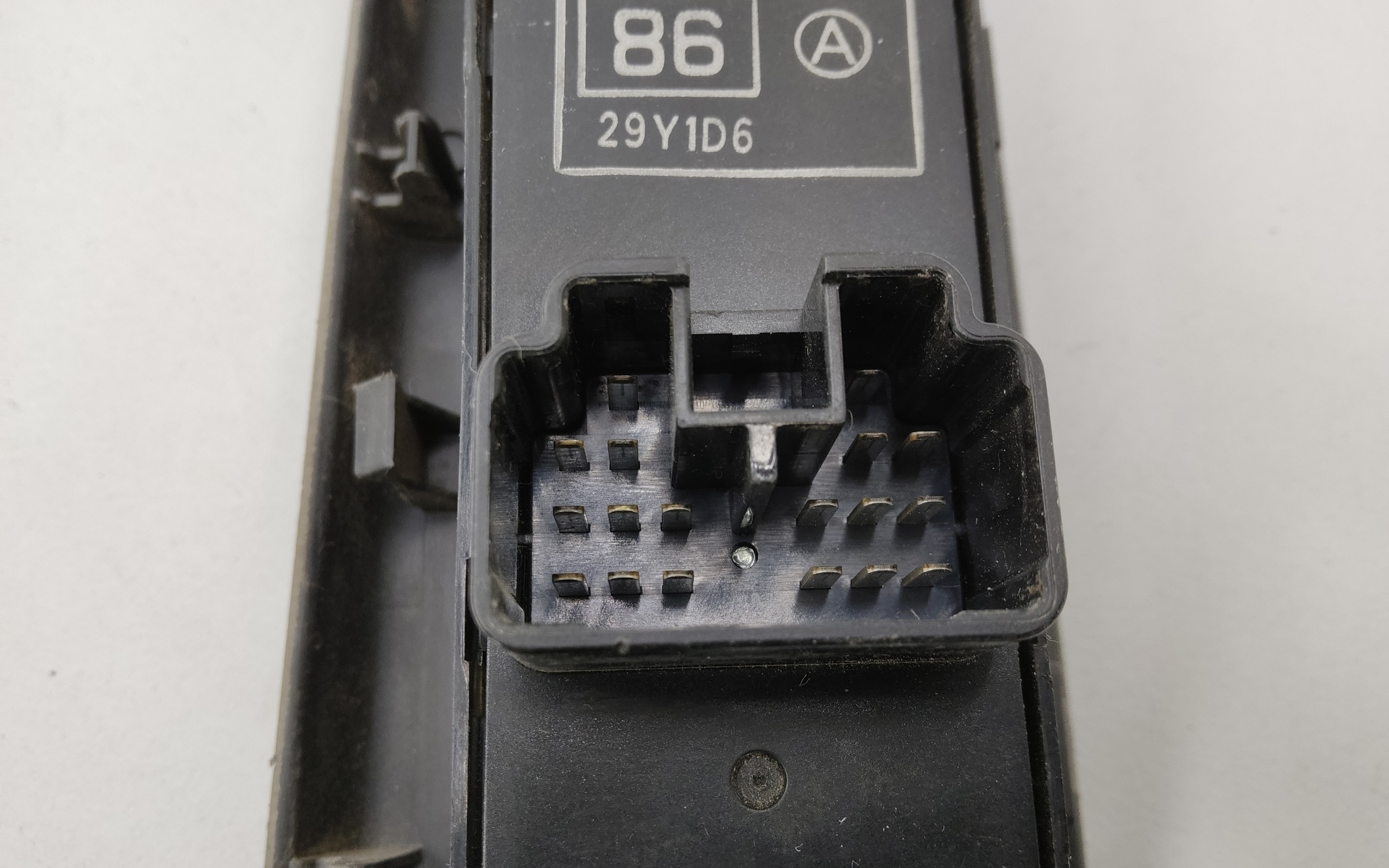 Блок управления стеклоподъёмниками Mitsubishi ASX