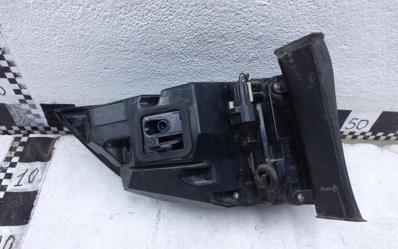 Фонарь задний правый наружный Land Rover Discovery Sport LED