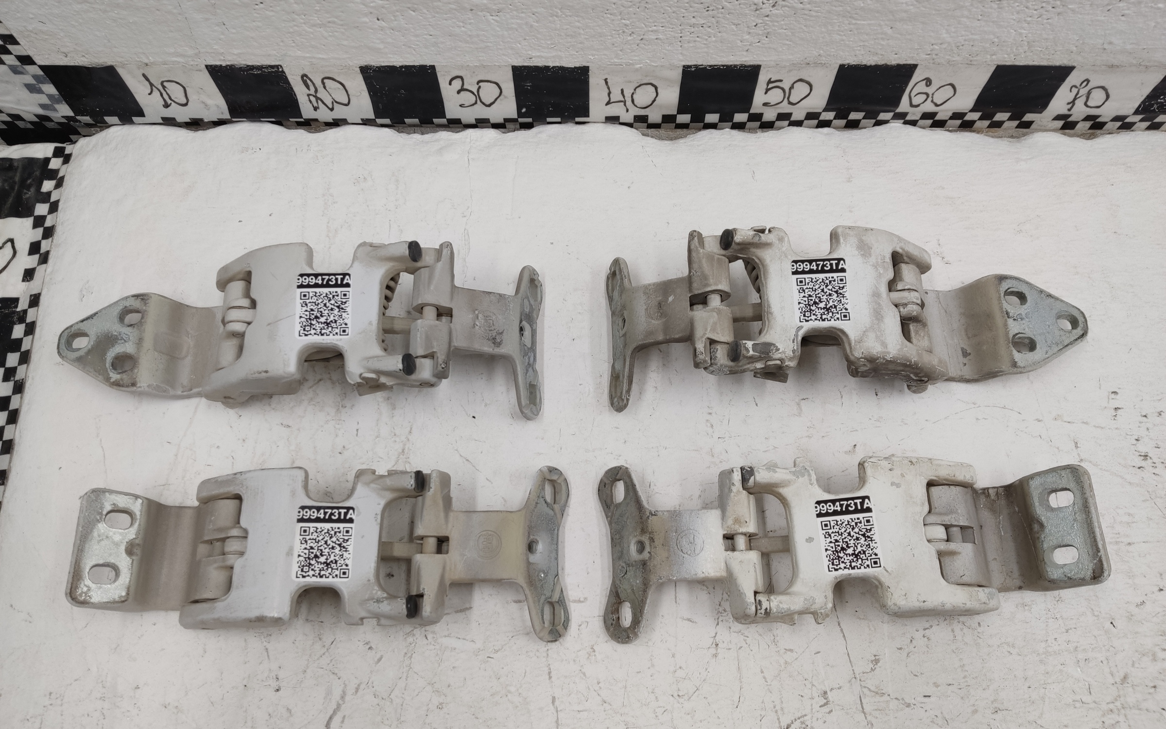 Петли задних дверей Fiat Peugeot 270 градусов