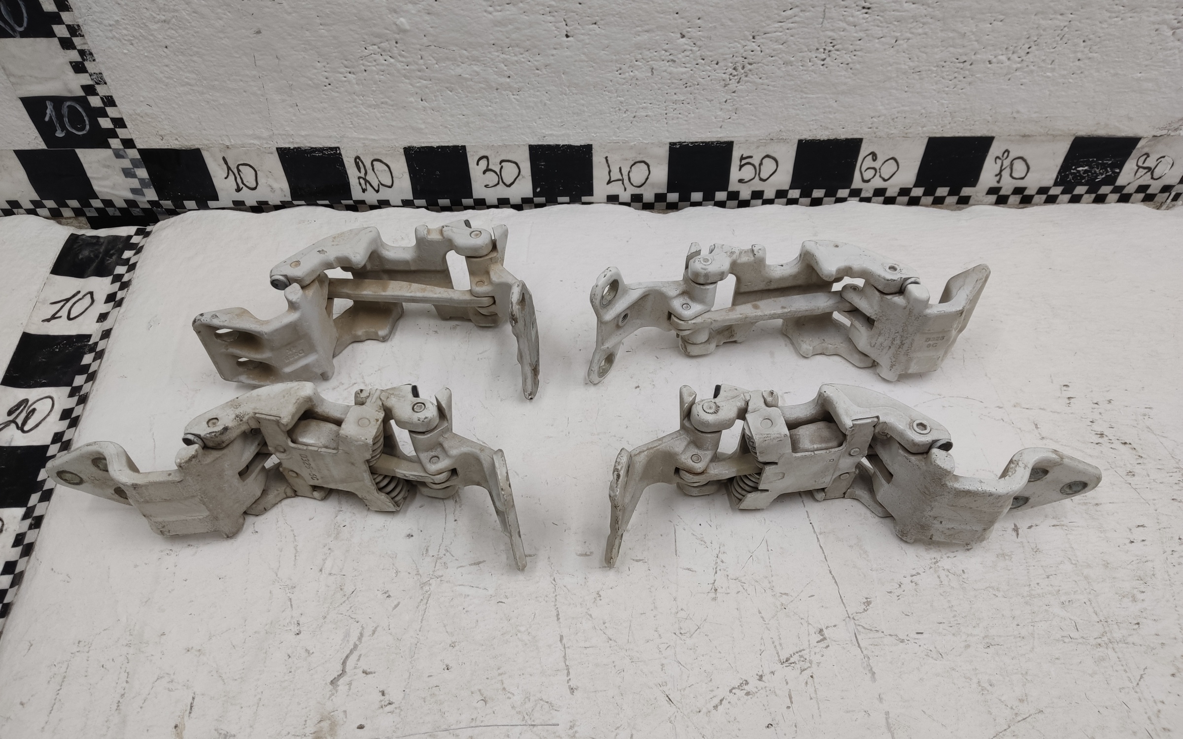 Петли задних дверей Fiat Peugeot 270 градусов