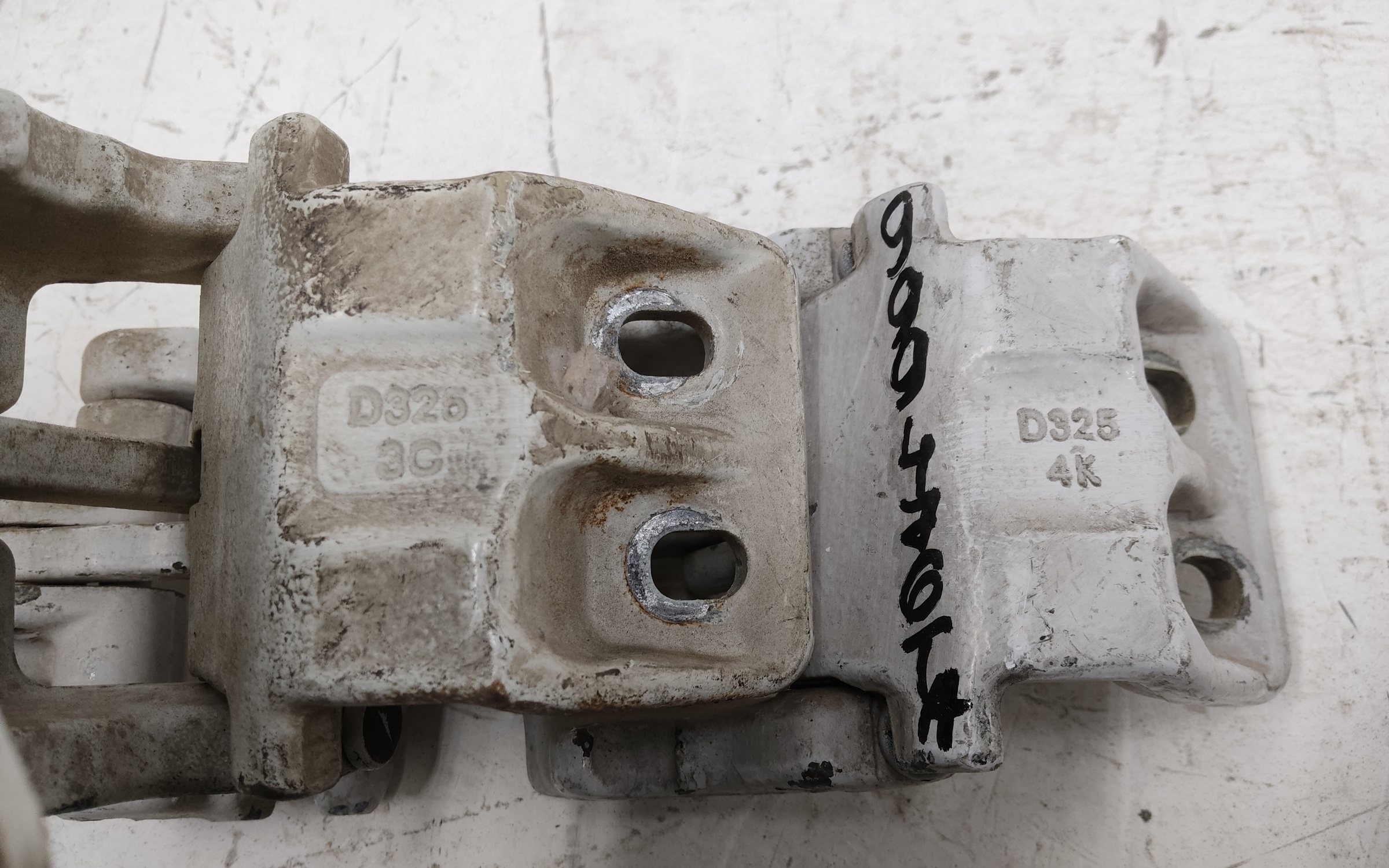 Петли задних дверей Fiat Peugeot 270 градусов