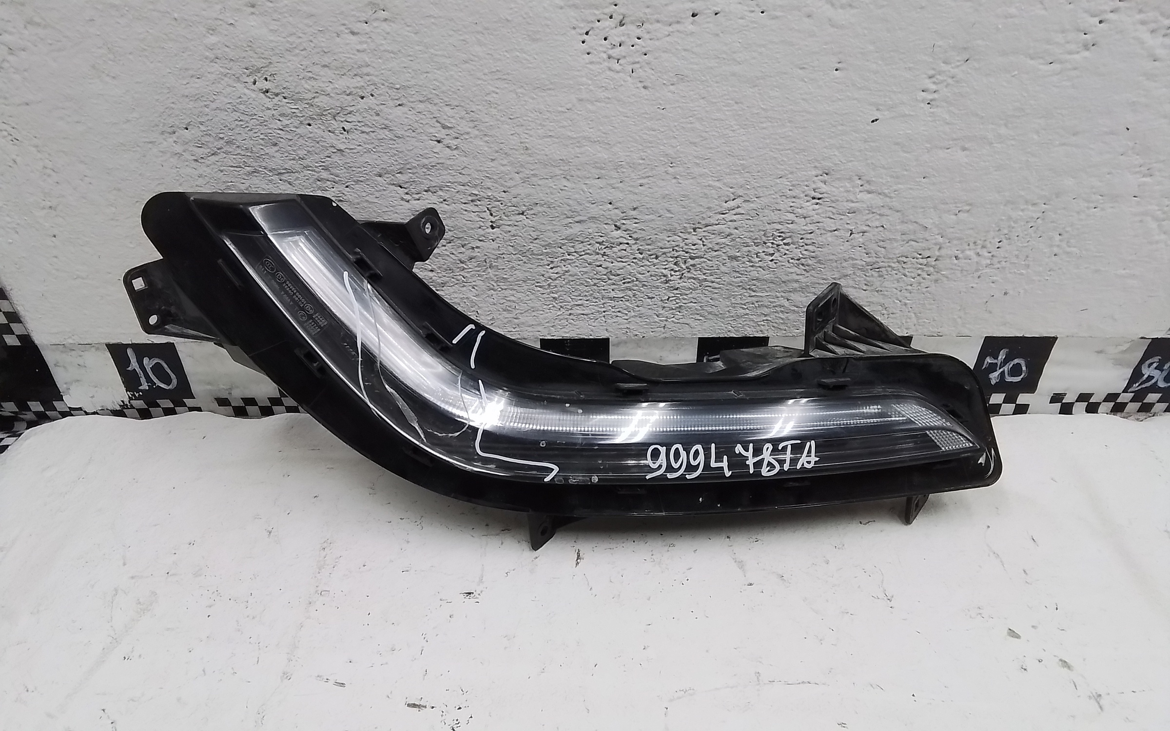 Фара ДХО передняя правая Renault Koleos 2 LED