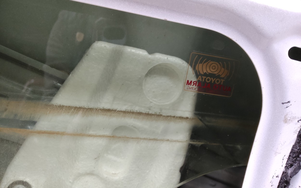 Дверь передняя правая Toyota RAV4 CA40