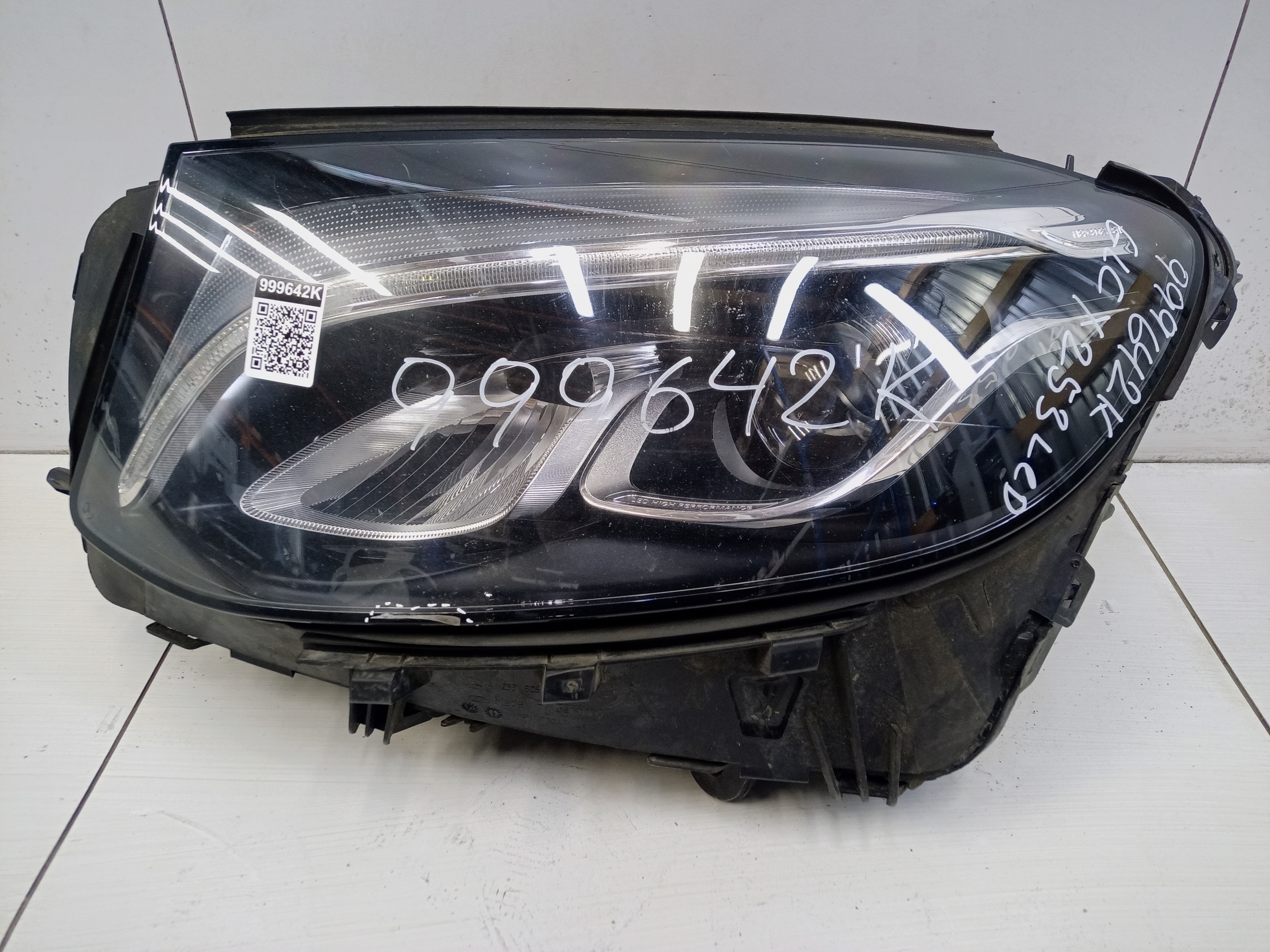 Фара передняя левая Mercedes Benz GLC-klasse X253 LED ДХО