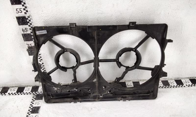 Диффузор вентилятора радиатора Audi A4 B8 Restail