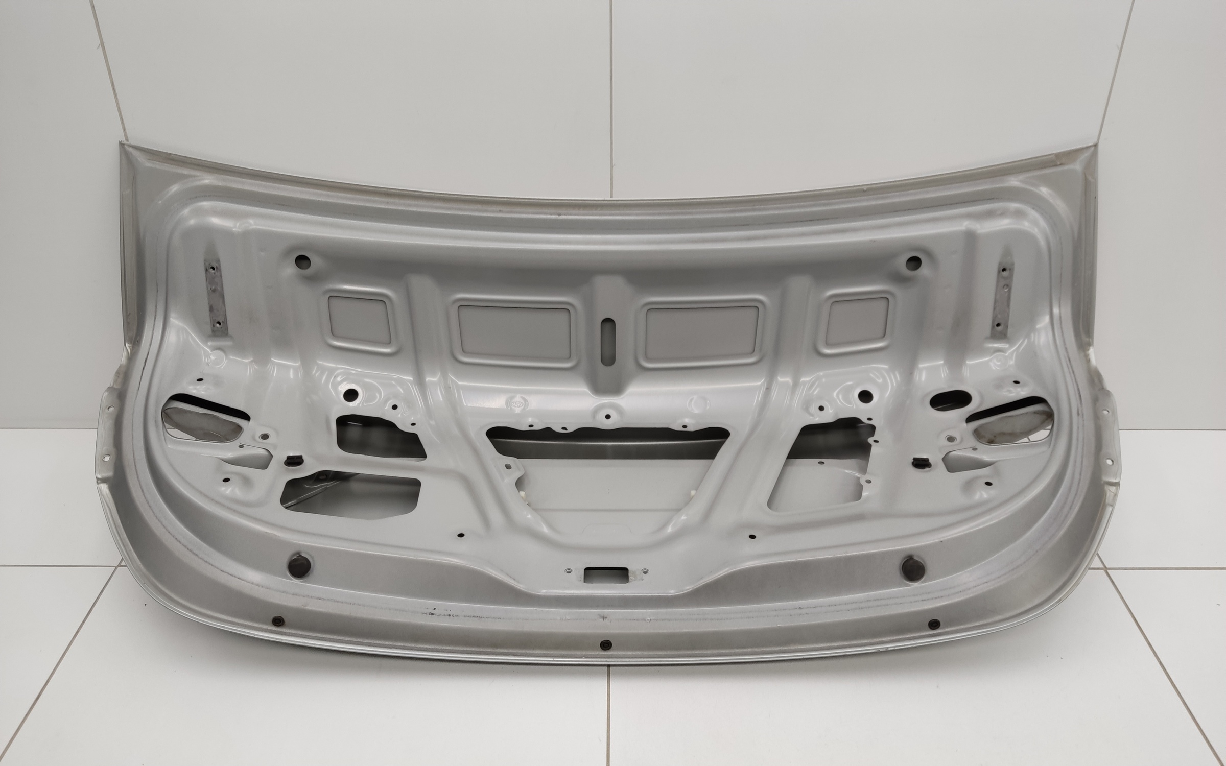 Крышка багажника Hyundai Solaris 2 Sedan