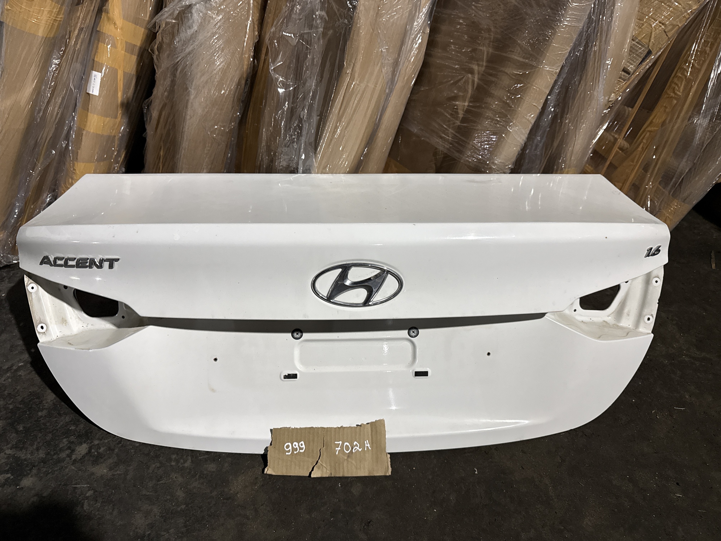 Крышка багажника Hyundai Solaris 2 Sedan