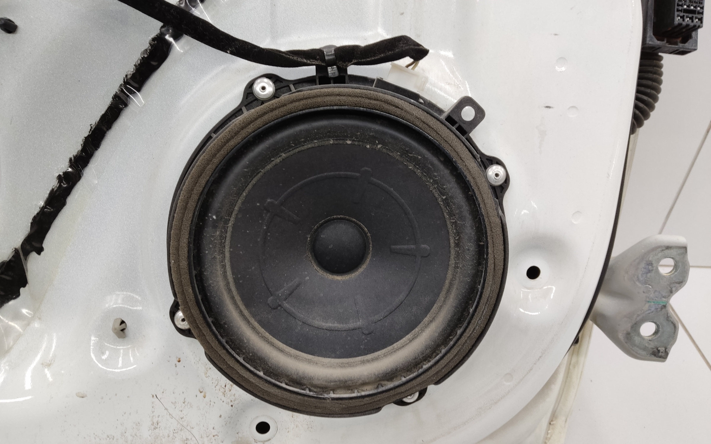 Дверь передняя левая Hyundai Solaris 2