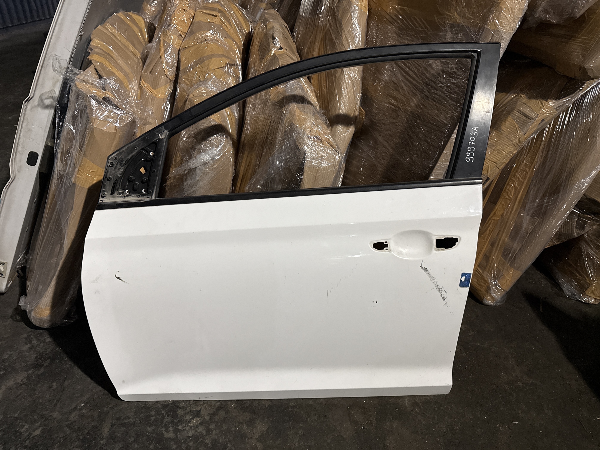 Дверь передняя левая Hyundai Solaris 2