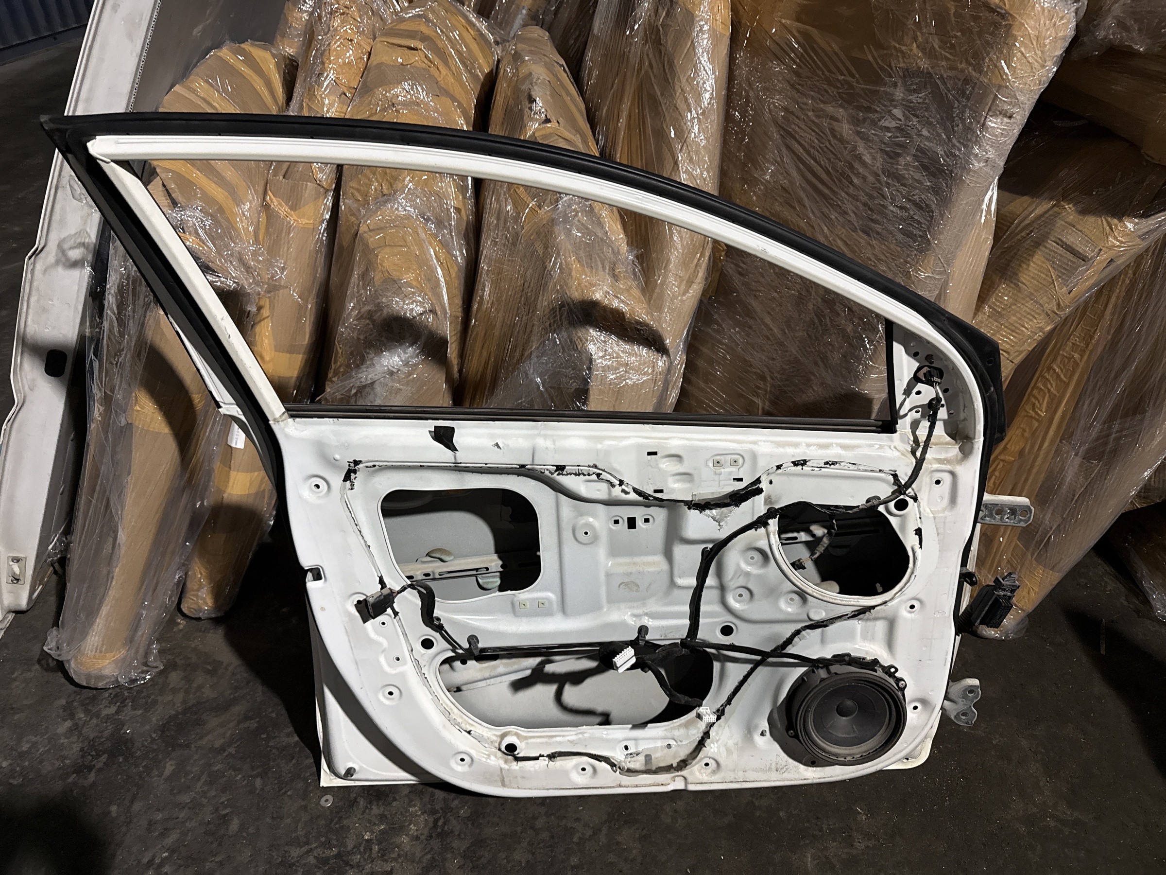 Дверь передняя левая Hyundai Solaris 2