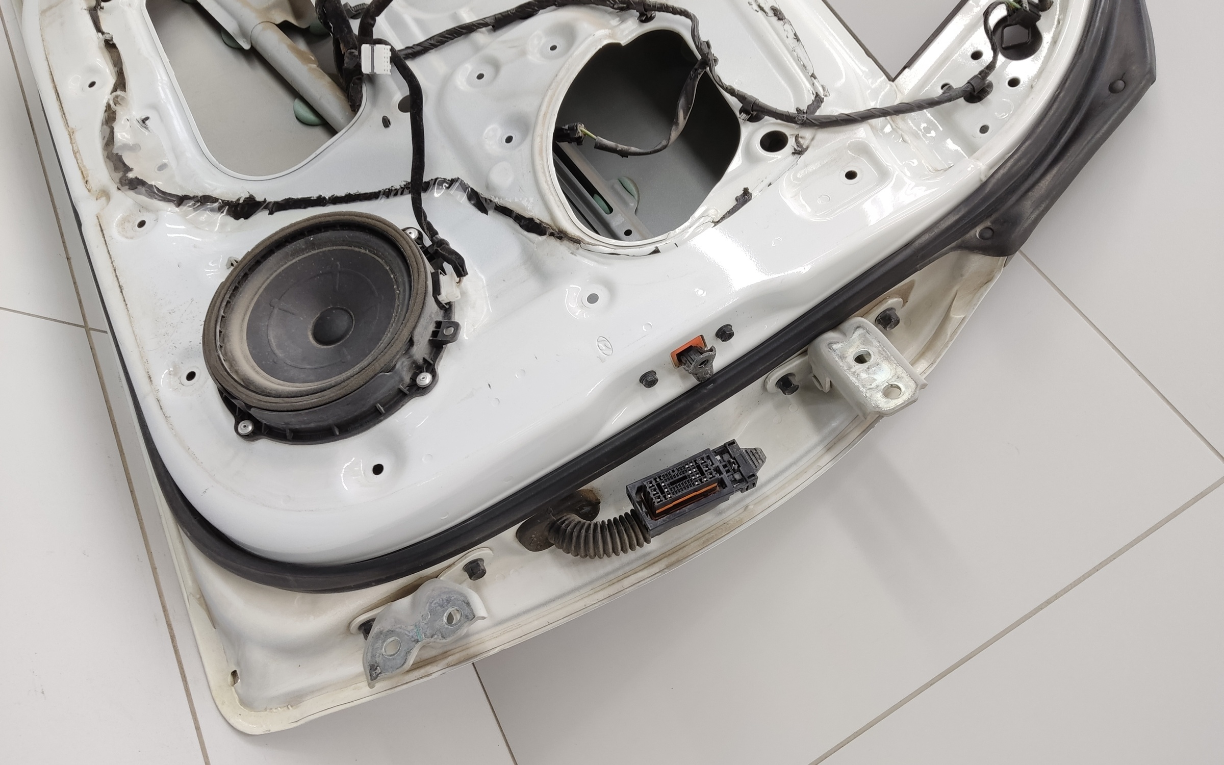 Дверь передняя левая Hyundai Solaris 2