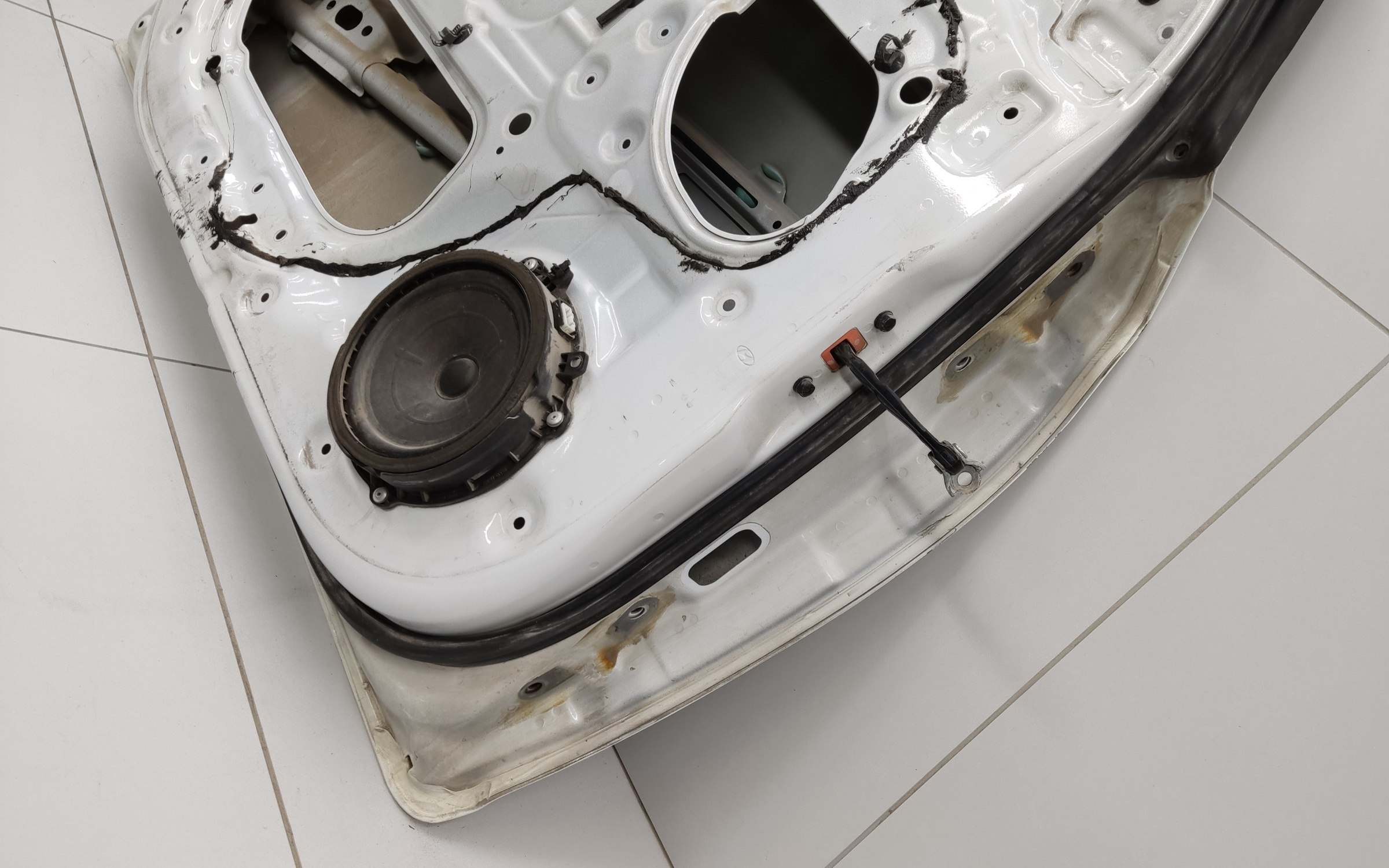 Дверь передняя левая Hyundai Solaris 2